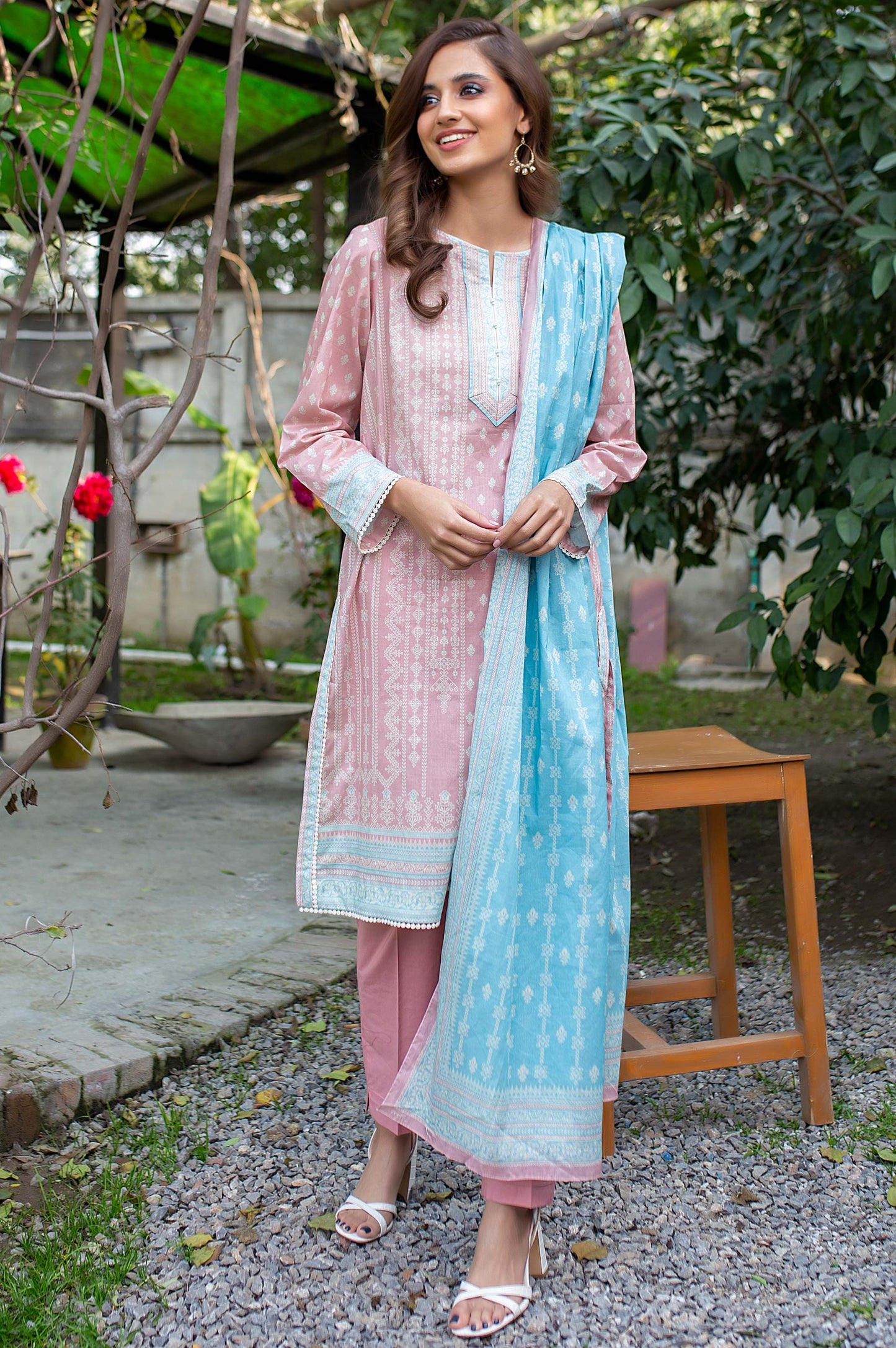 Unstitched 3 Piece Digital Printed Doria Lawn Suit with Printed Lawn Dupatta