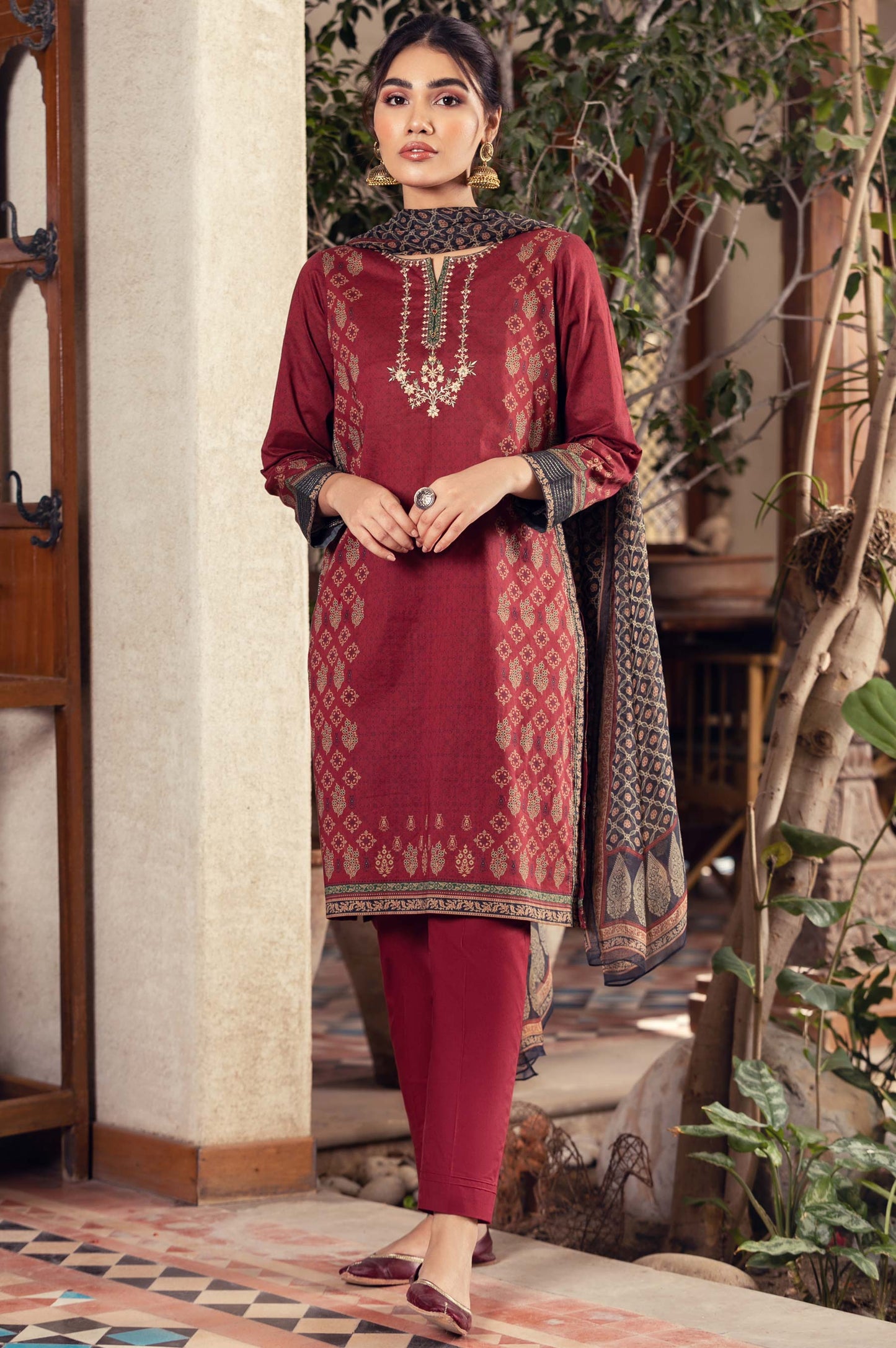 Unstitched 3 Piece Embroidered Lawn Suit with Chiffon Dupatta