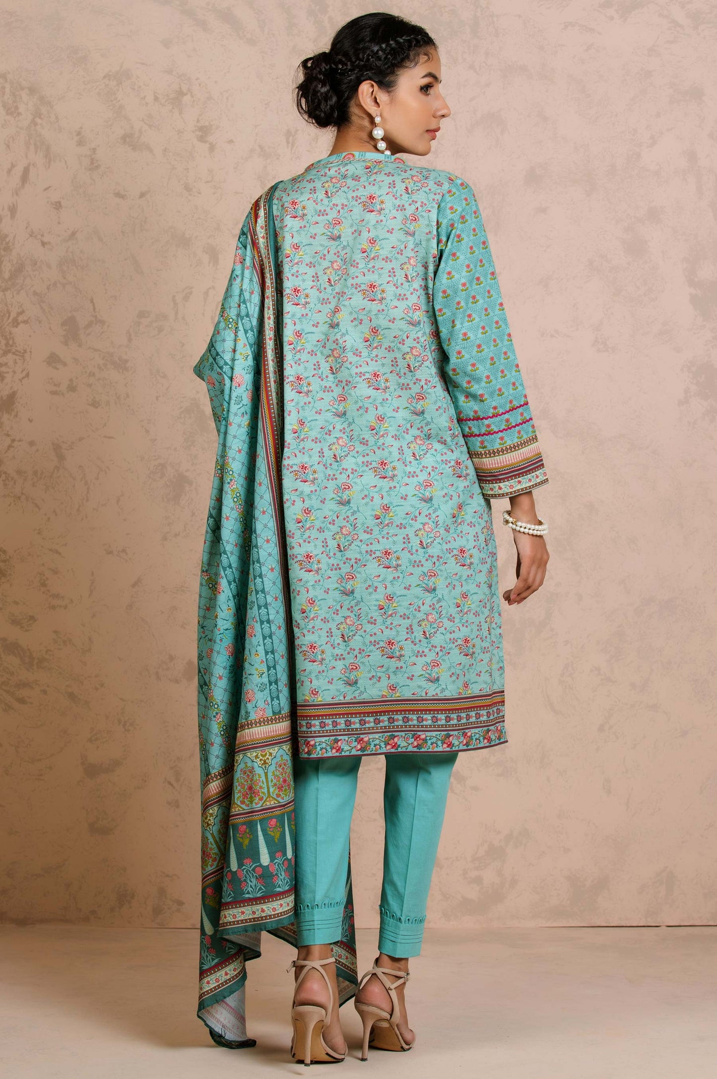 Stitched 3 Piece Printed Khaddar Suit