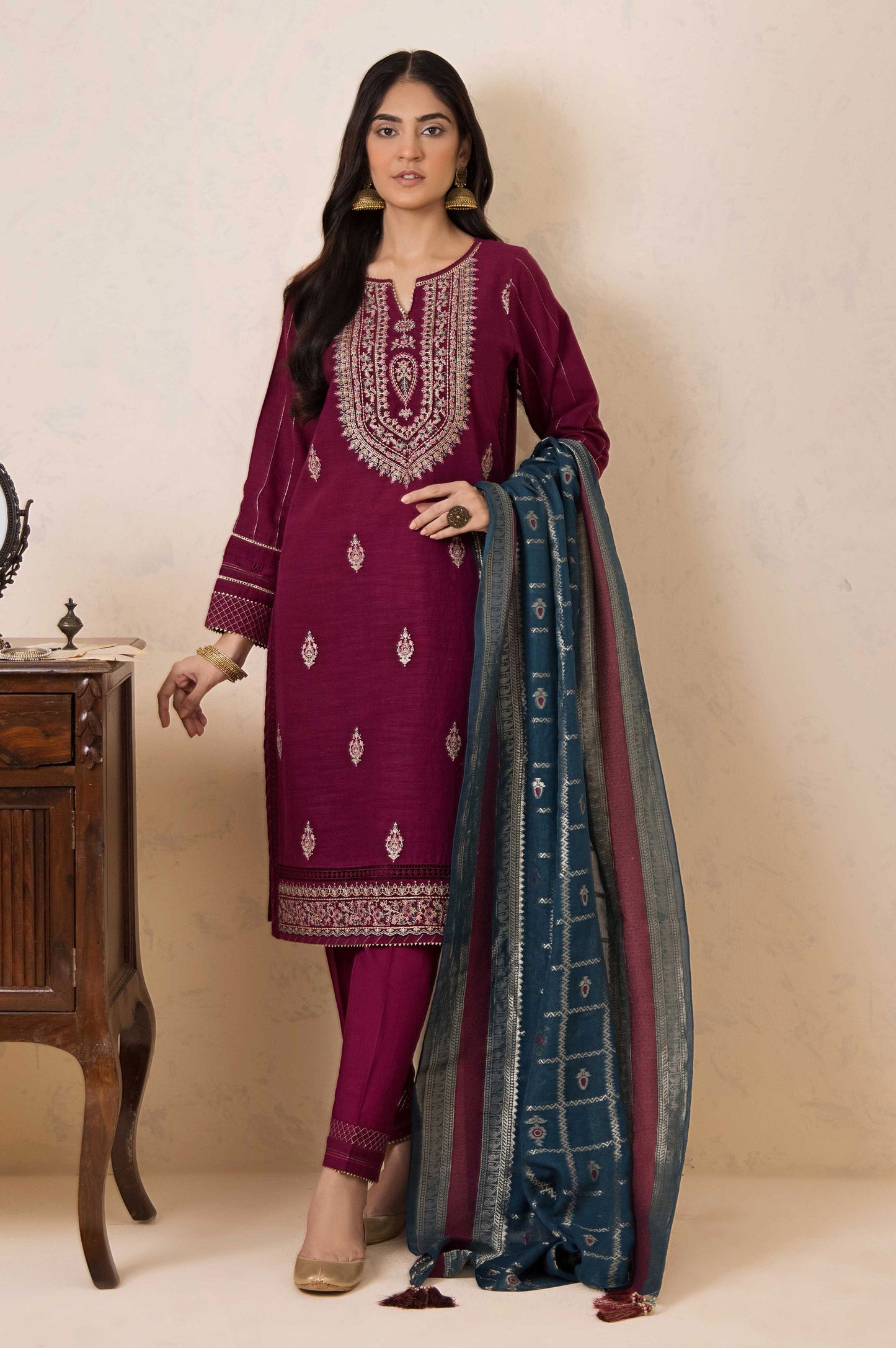 Stitched 3 Piece Embroidered Khaddar Shirt with Jacquard Dupatta