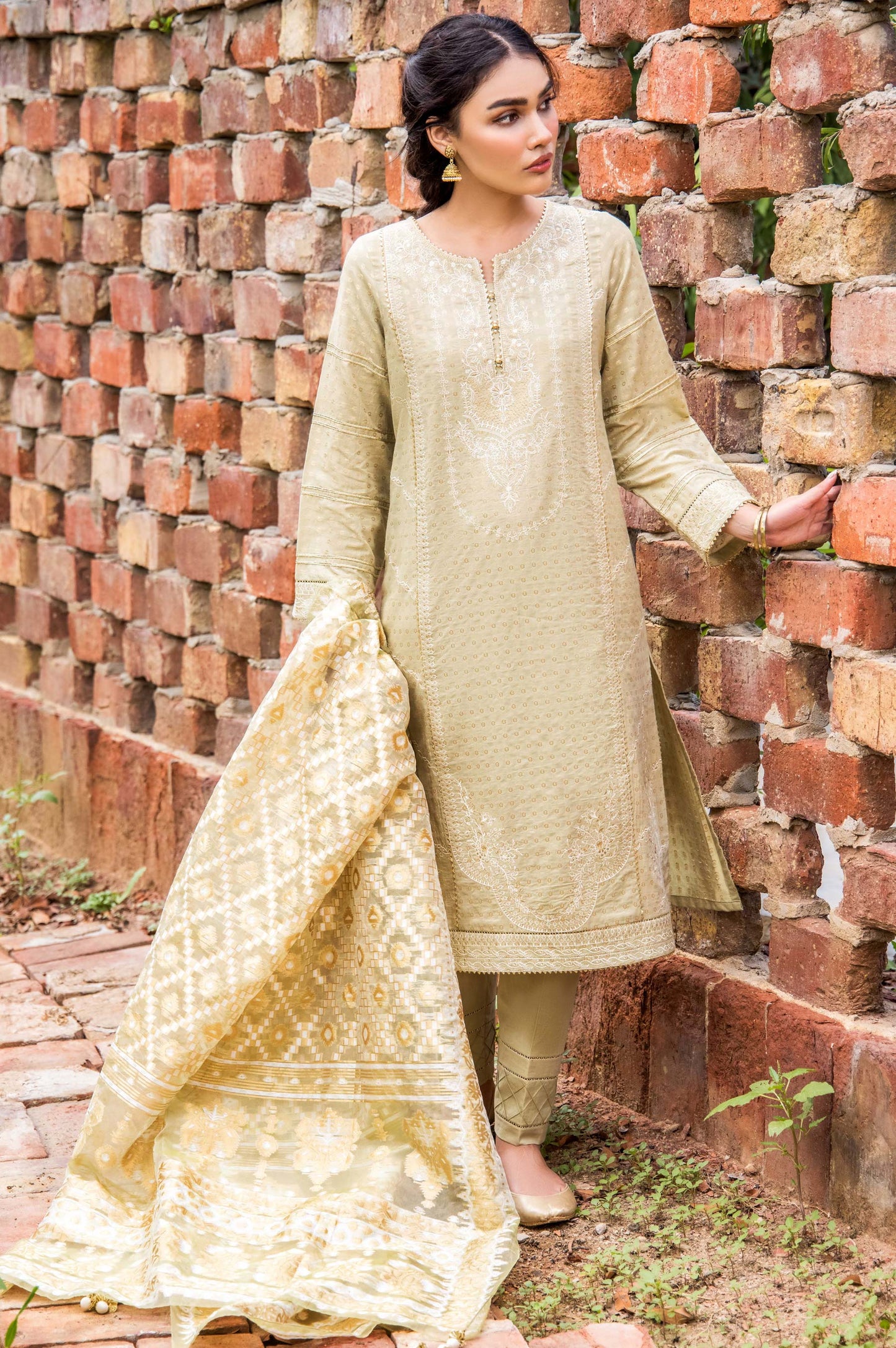 Unstitched 3 Embroidered Mysuri Jacquard with Organza Jacquard Suit