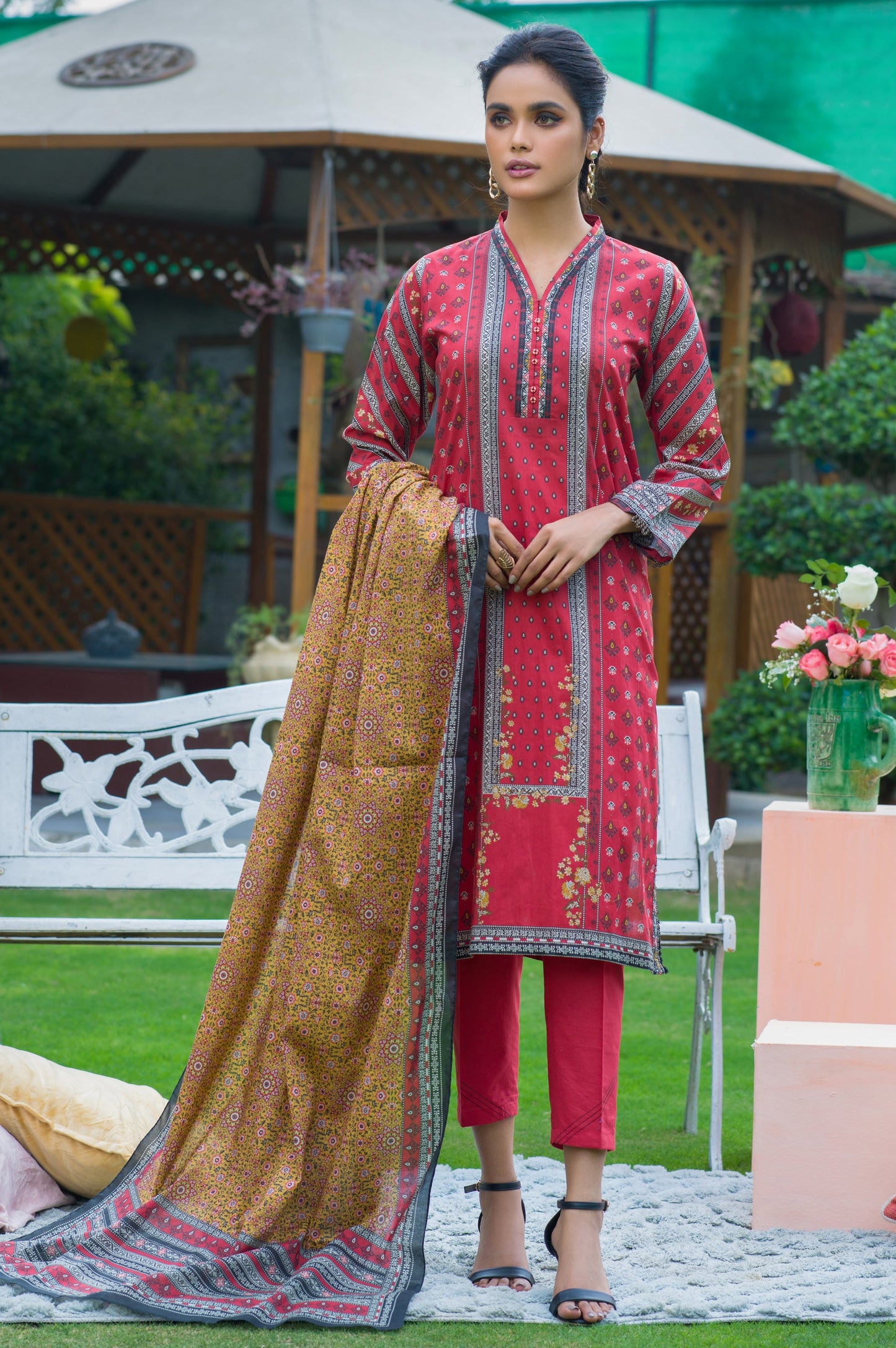 Stitched 3 Piece Printed Slub Lawn Suit