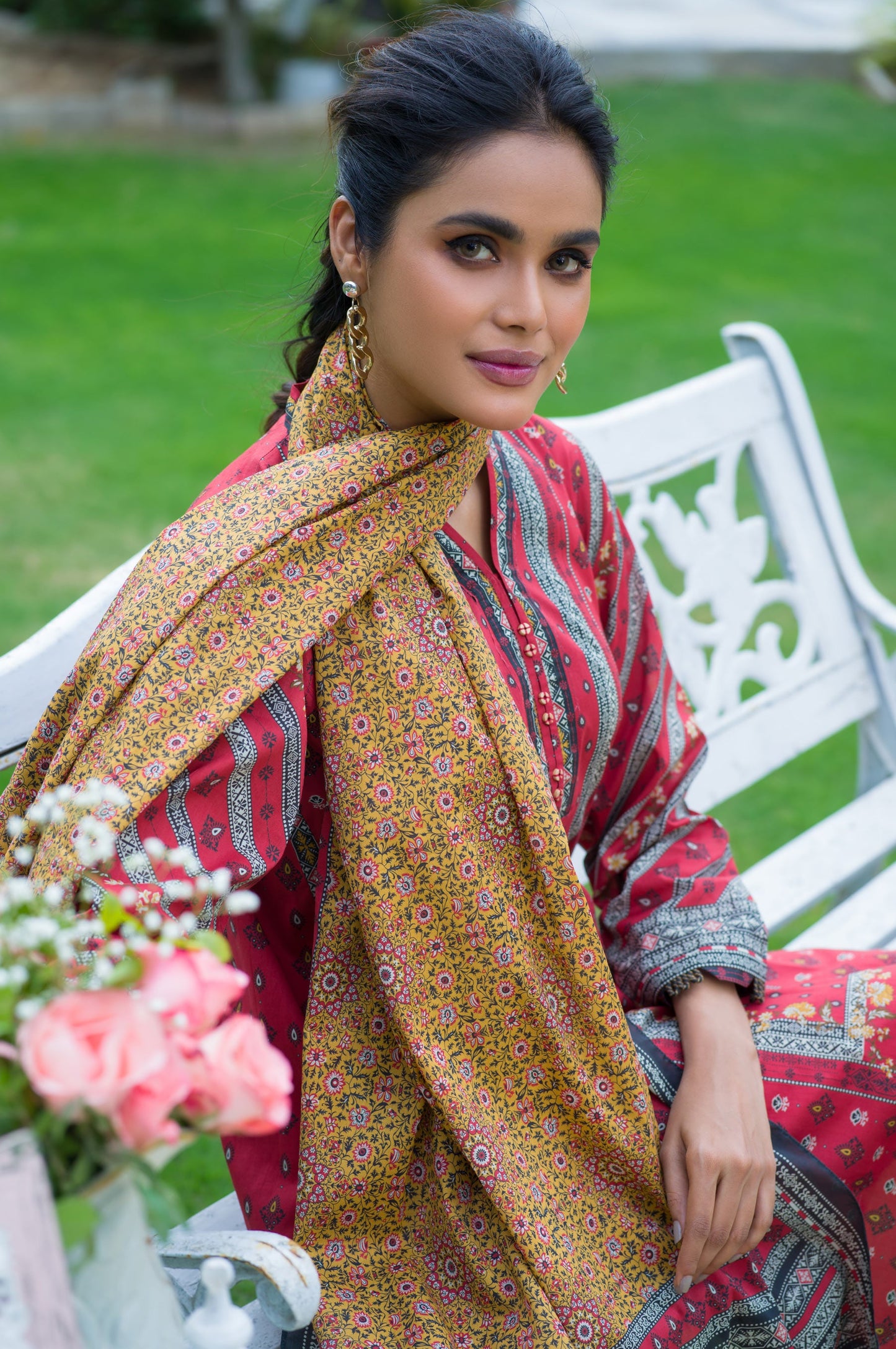 Stitched 3 Piece Printed Slub Lawn Suit
