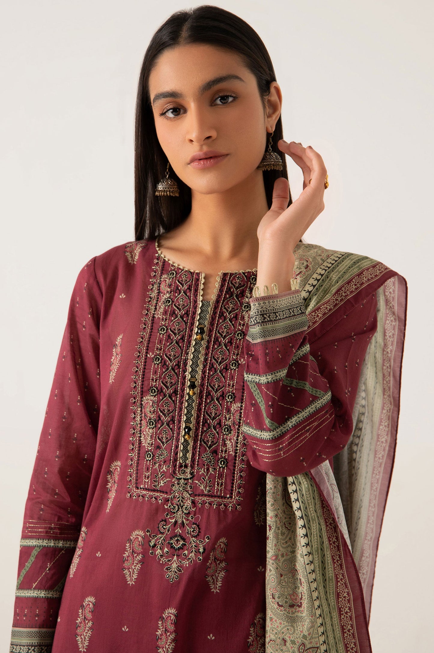 Stitched 3 Piece Embroidered Slub Lawn Suit