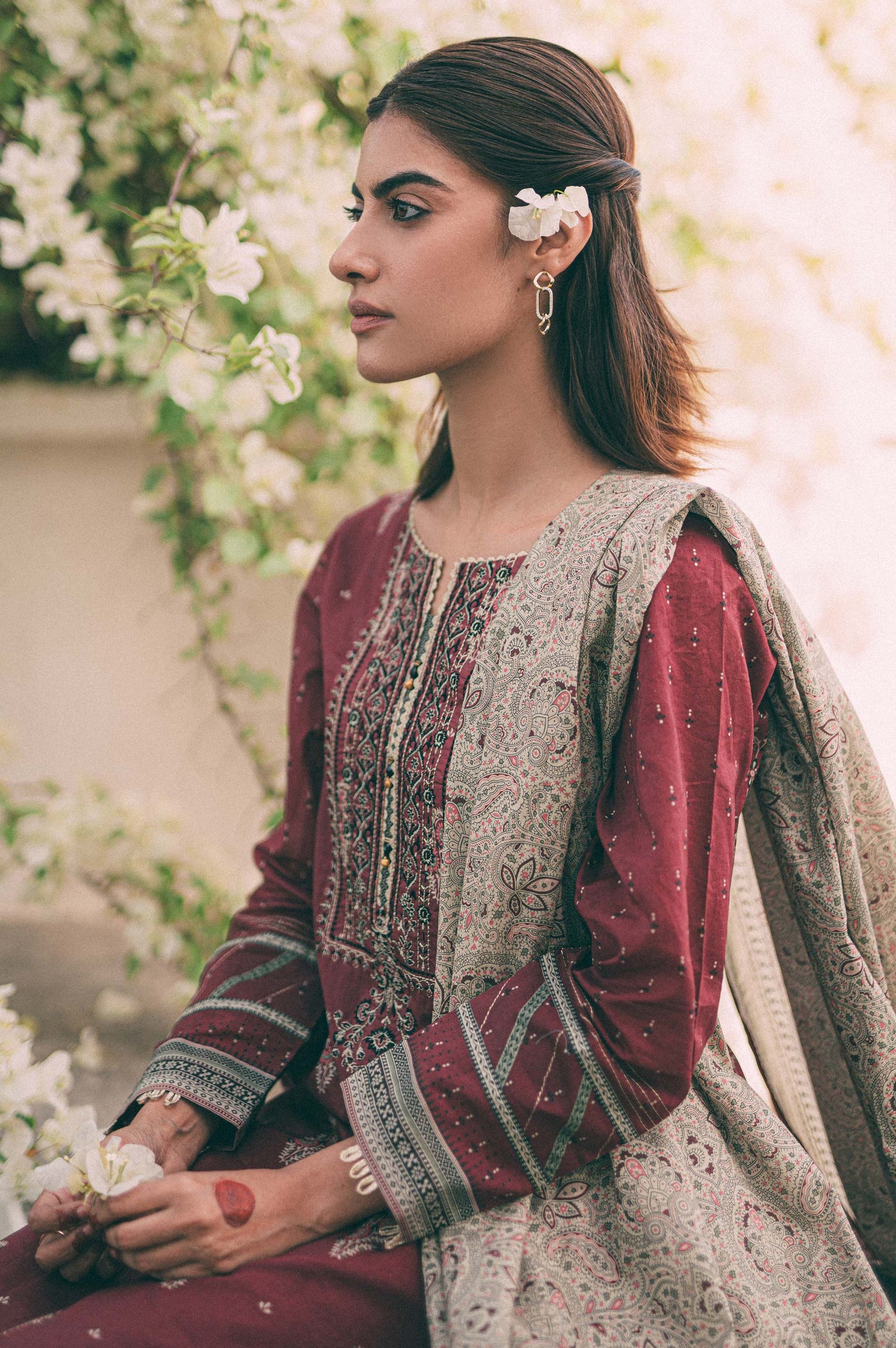 Stitched 3 Piece Embroidered Slub Lawn Suit
