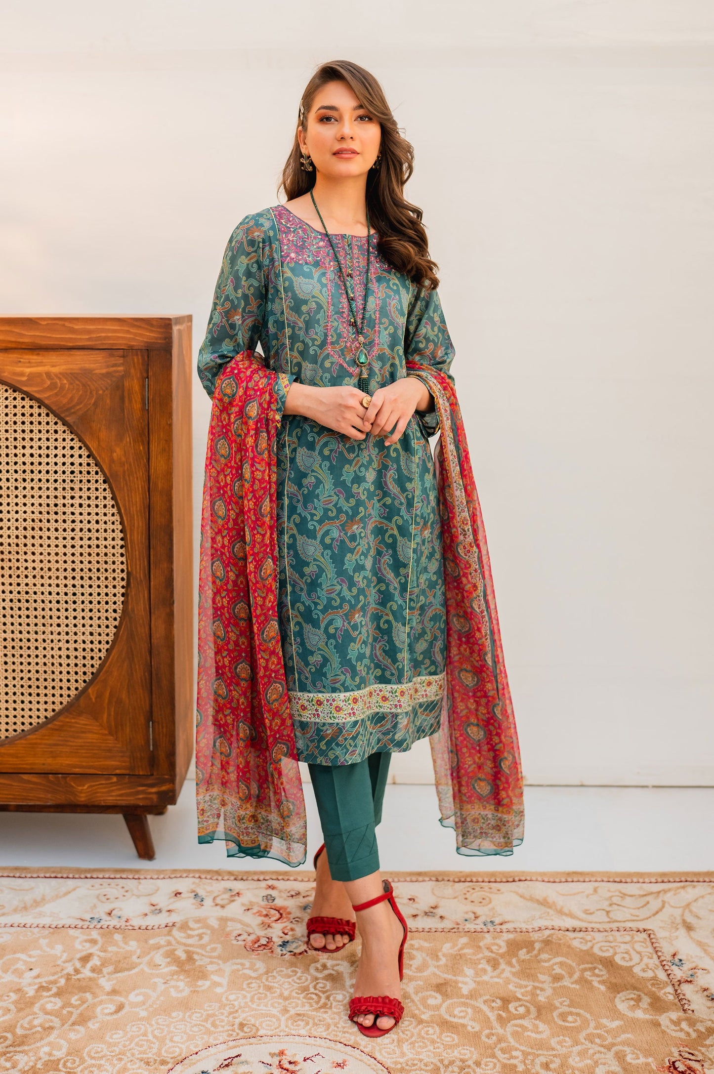 Stitched 3 Piece Embroidered Lawn with Chiffon Suit