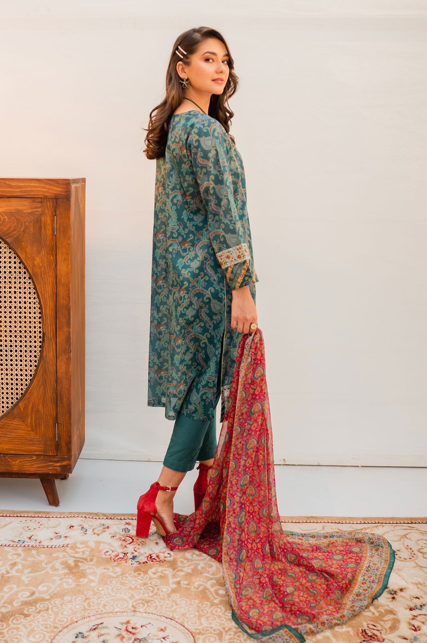 Stitched 3 Piece Embroidered Lawn with Chiffon Suit