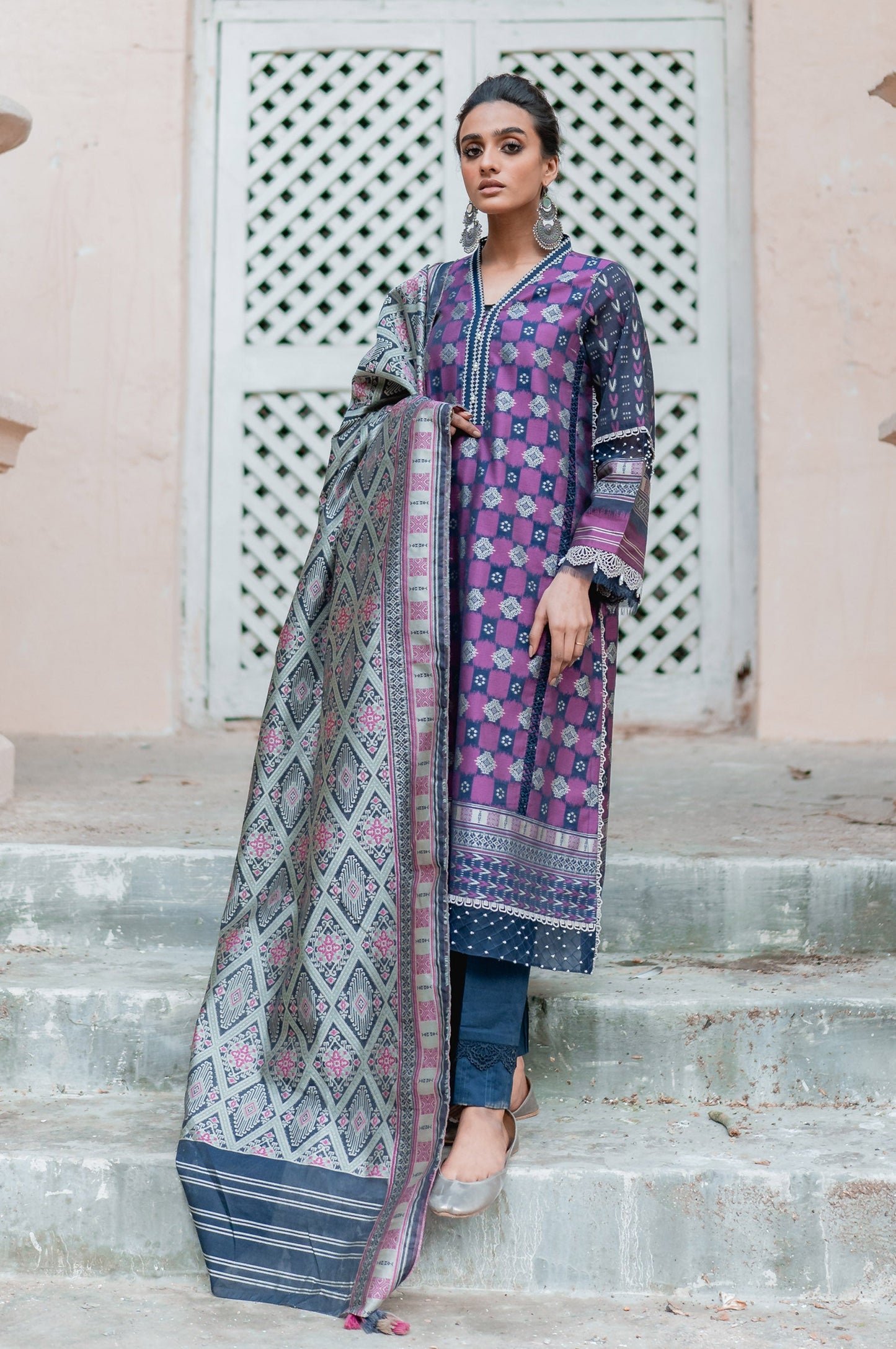 Unstitched 3 Piece Yarn Dyed Jacquard Suit