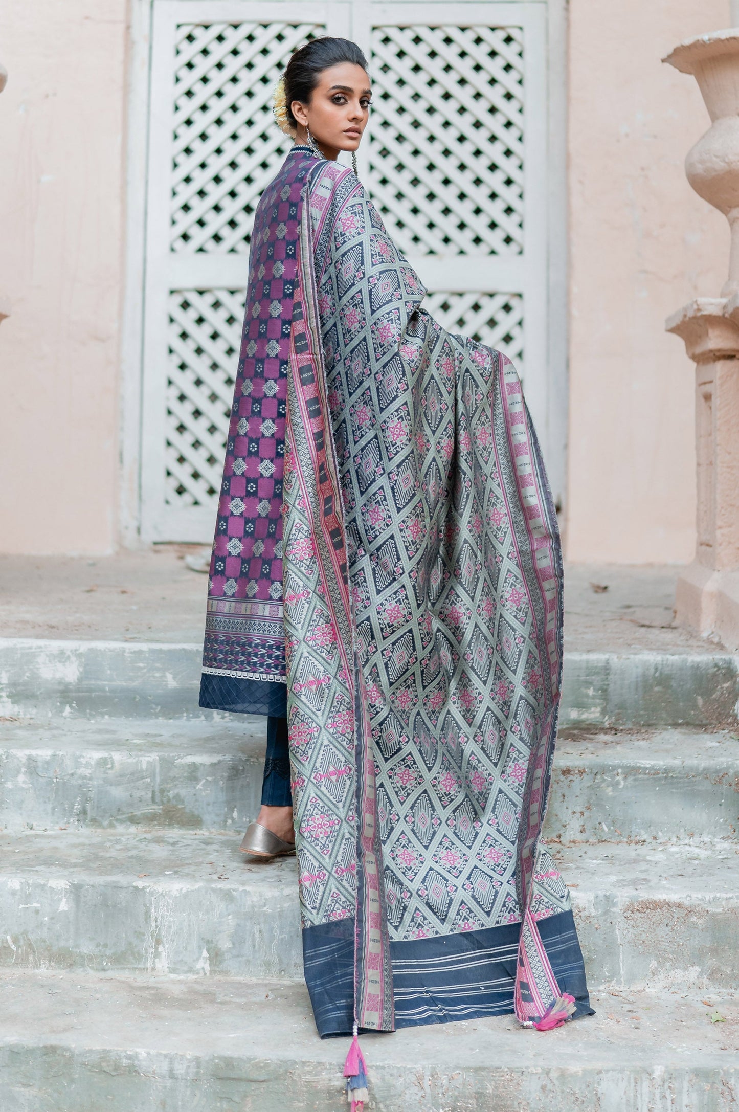 Unstitched 3 Piece Yarn Dyed Jacquard Suit