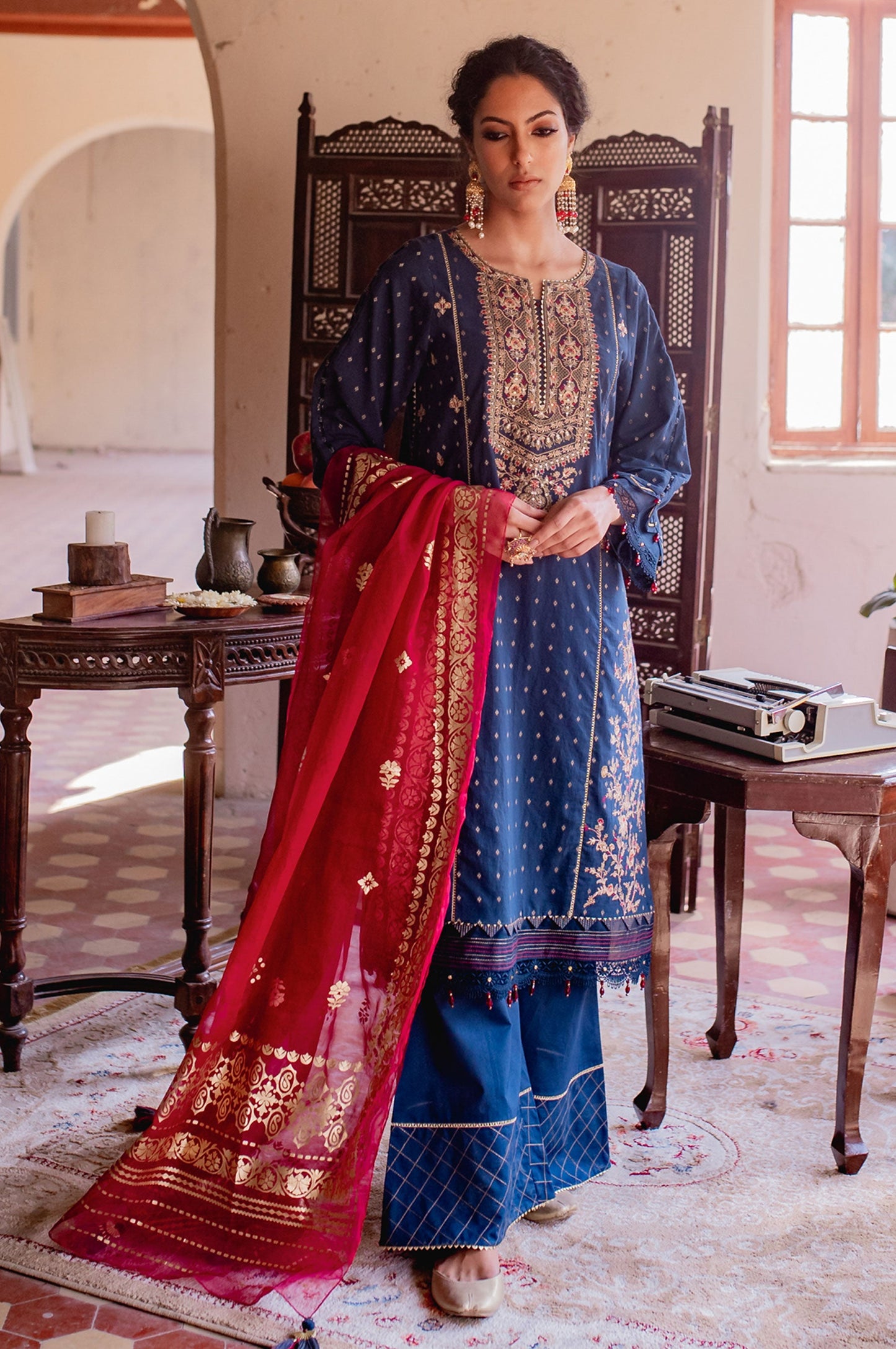 Unstitched 3 Piece Dyed Maysuri Jacquard Suit