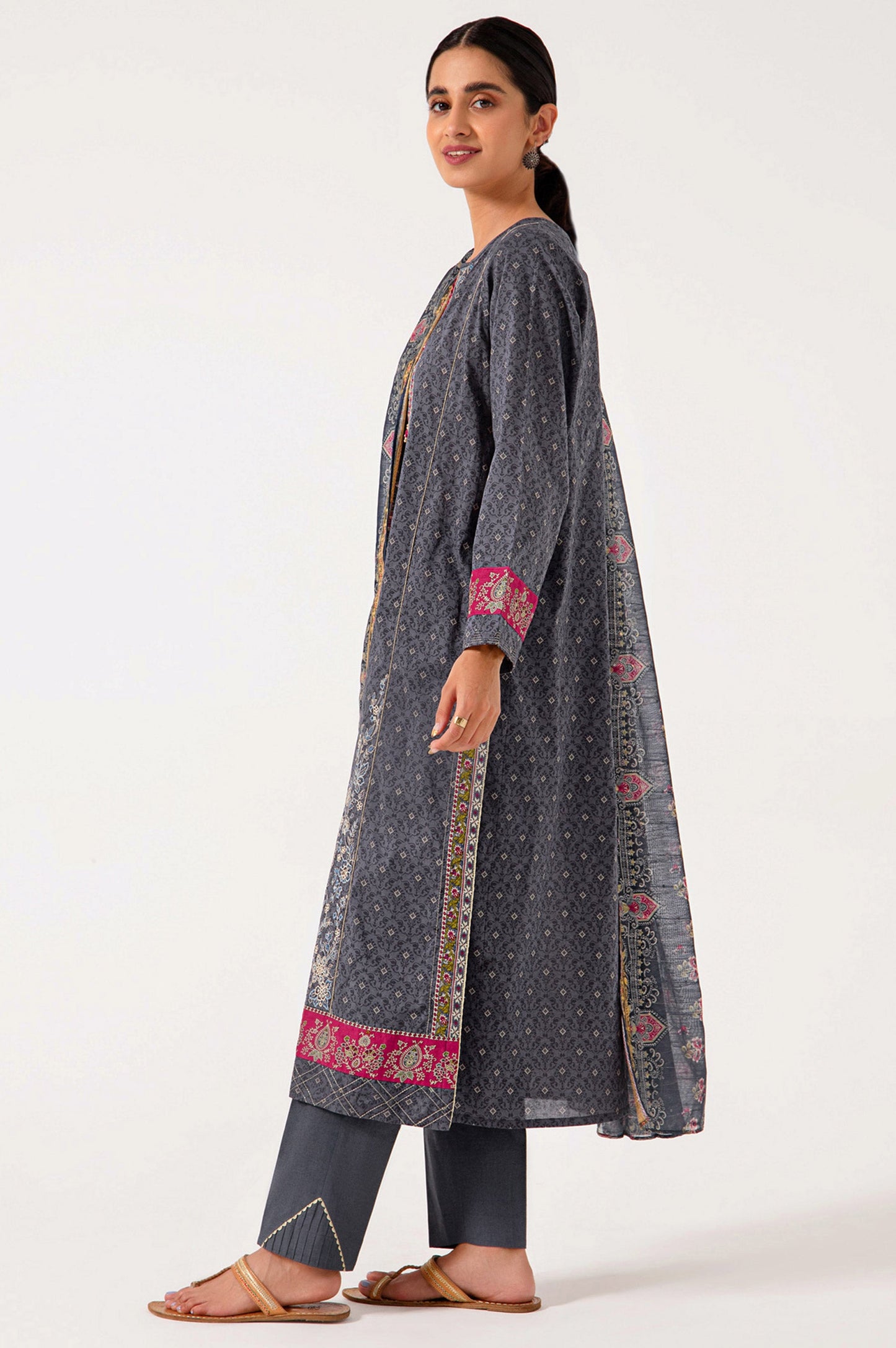 Stitched 3 Piece Embroidered Lawn with Sequins Zari Suit