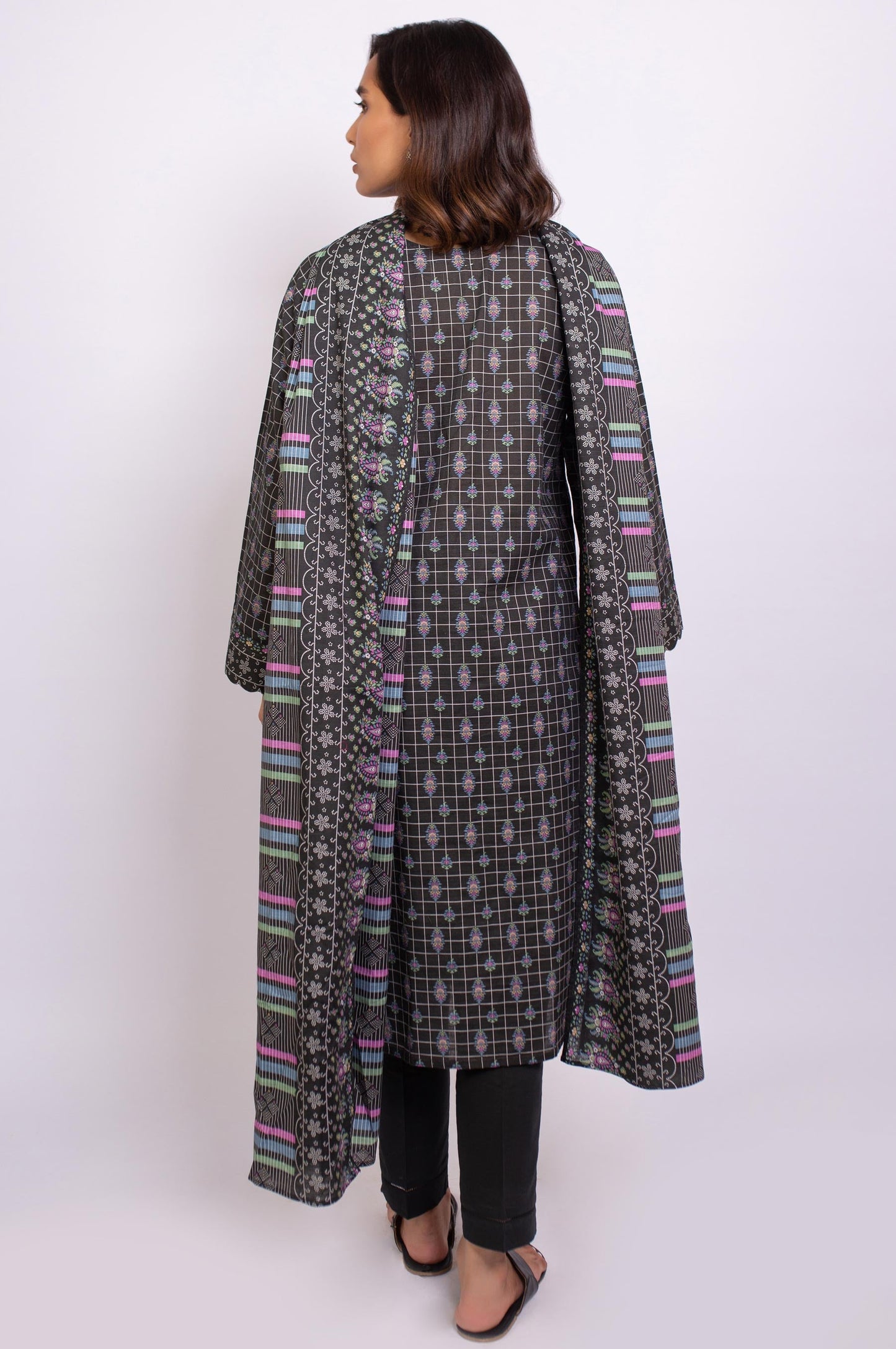 Stitched 3 Piece Embroidered Khaddar Suit