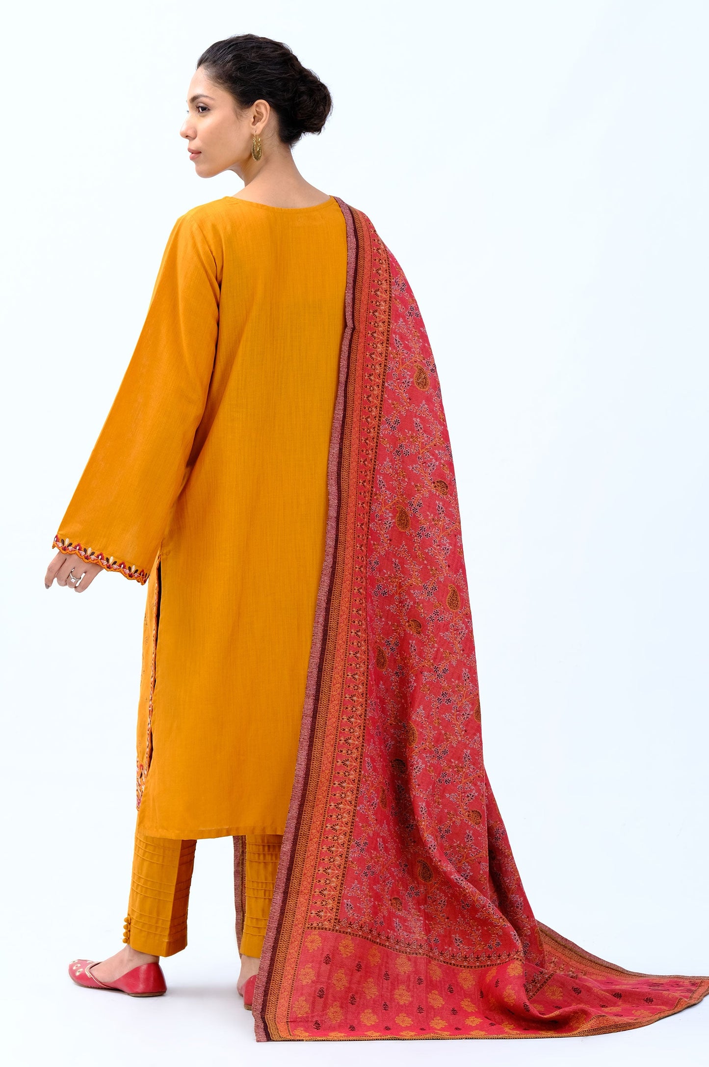 Stitched 3 Piece Embroidered Khaddar Suit