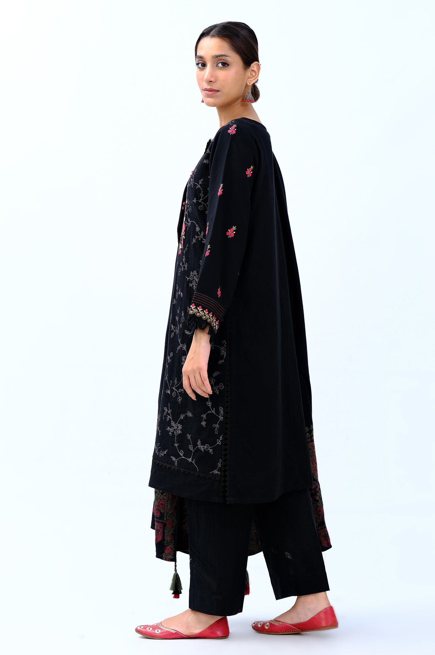 Stitched 3 Piece Embroidered Khaddar Suit