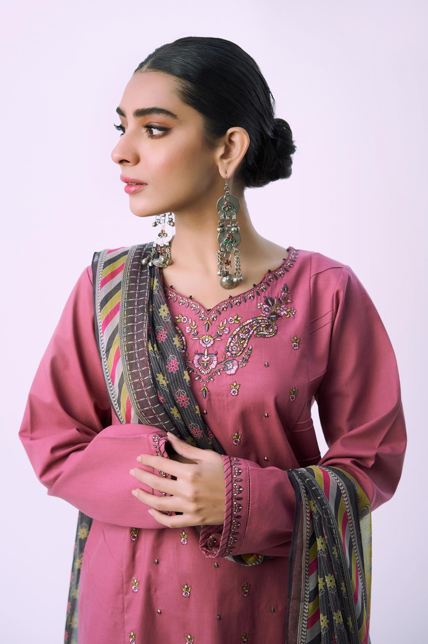 Unstitched 3 Piece Embroidered Cambric Shirt with Chiffon Dupatta