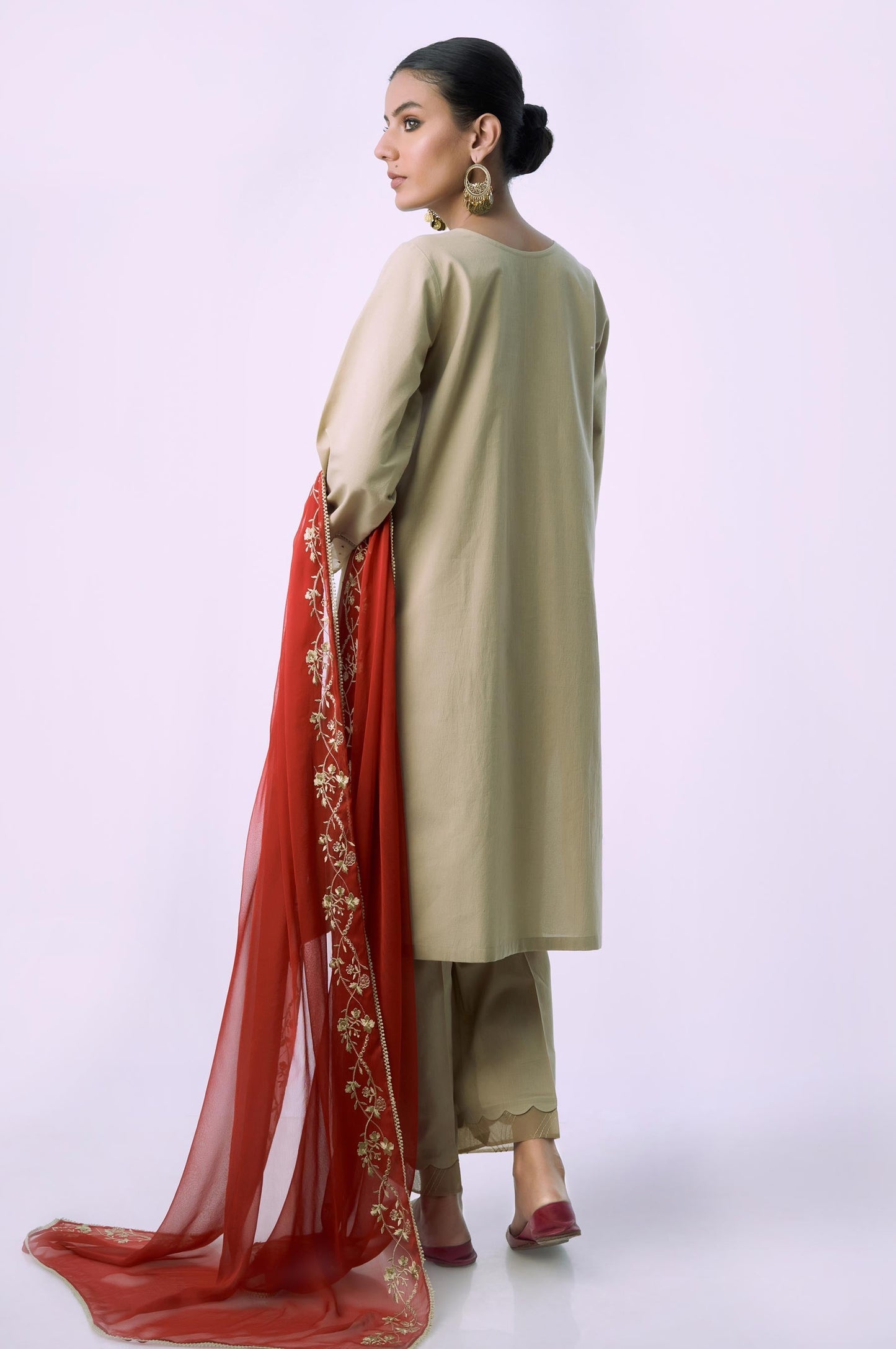 Unstitched 3 Piece Embroidered Cambric Suit