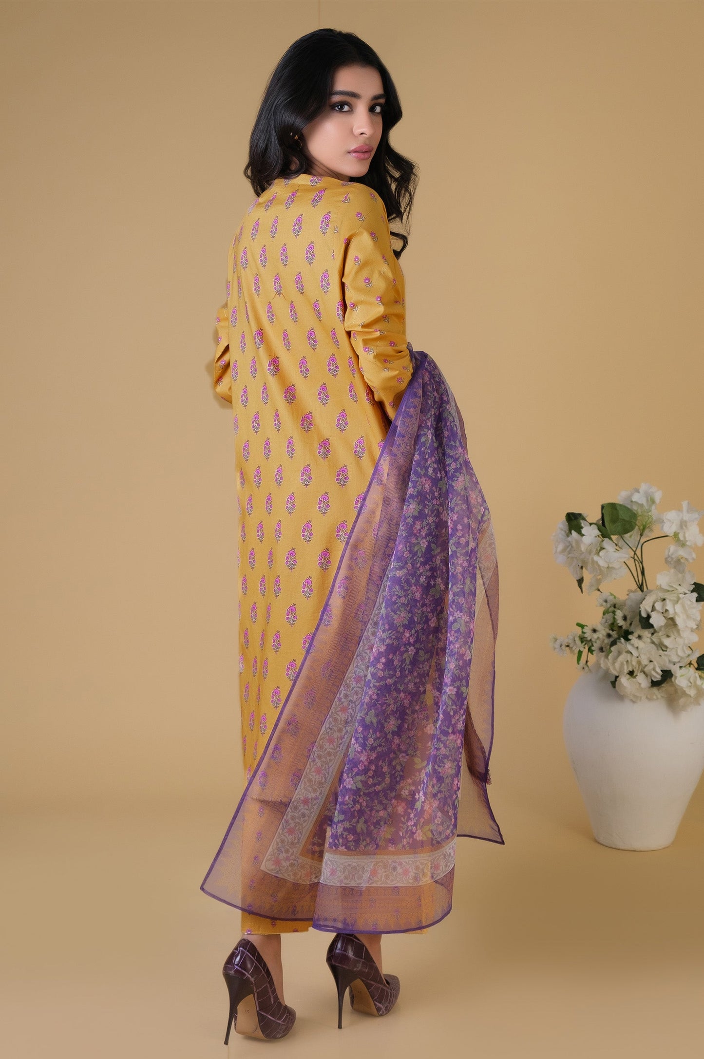 Unstitched 3 Piece Printed Cambric Suit