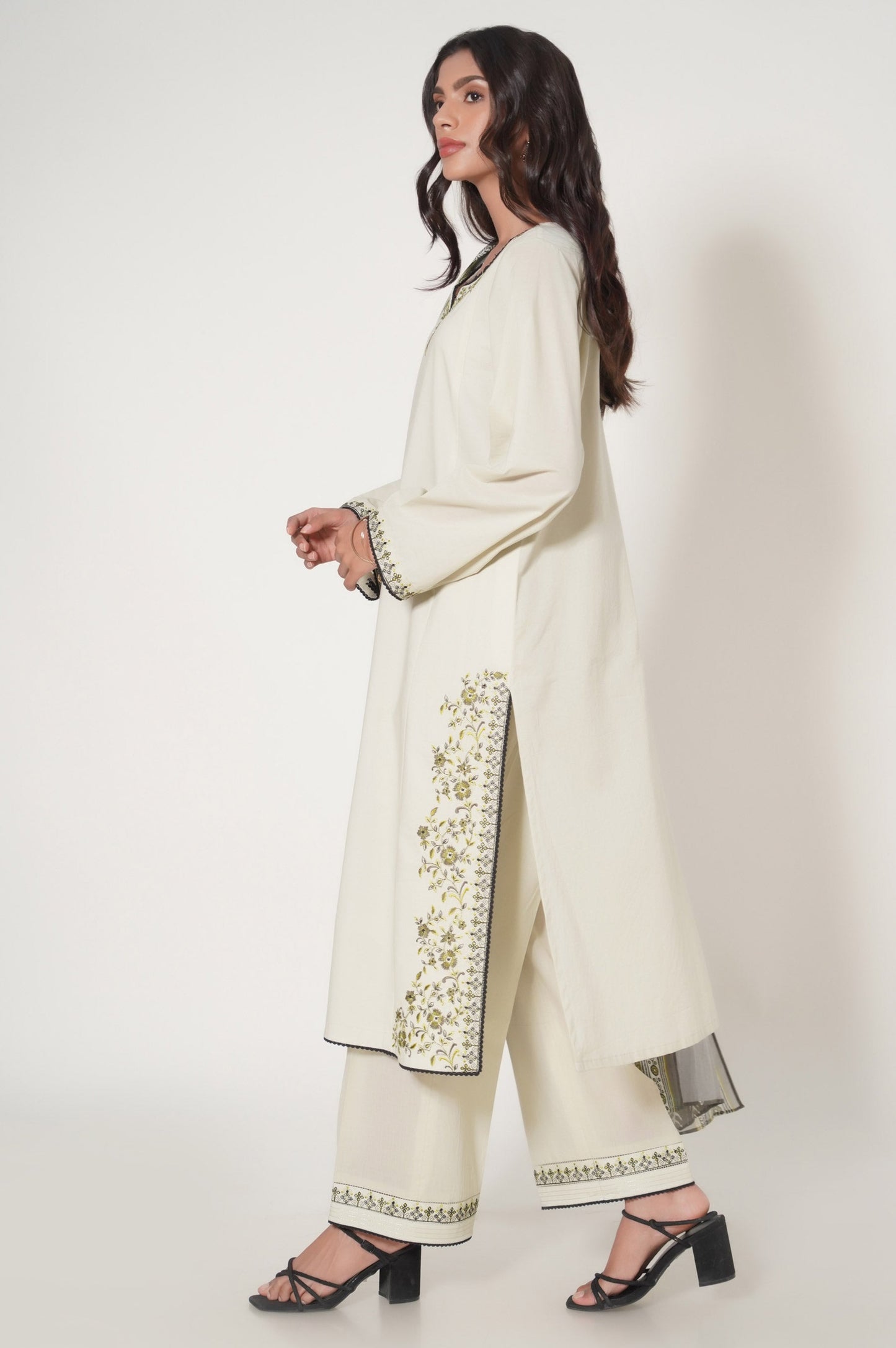 Stitched 3 Piece Embroidered Slub Cambric Suit
