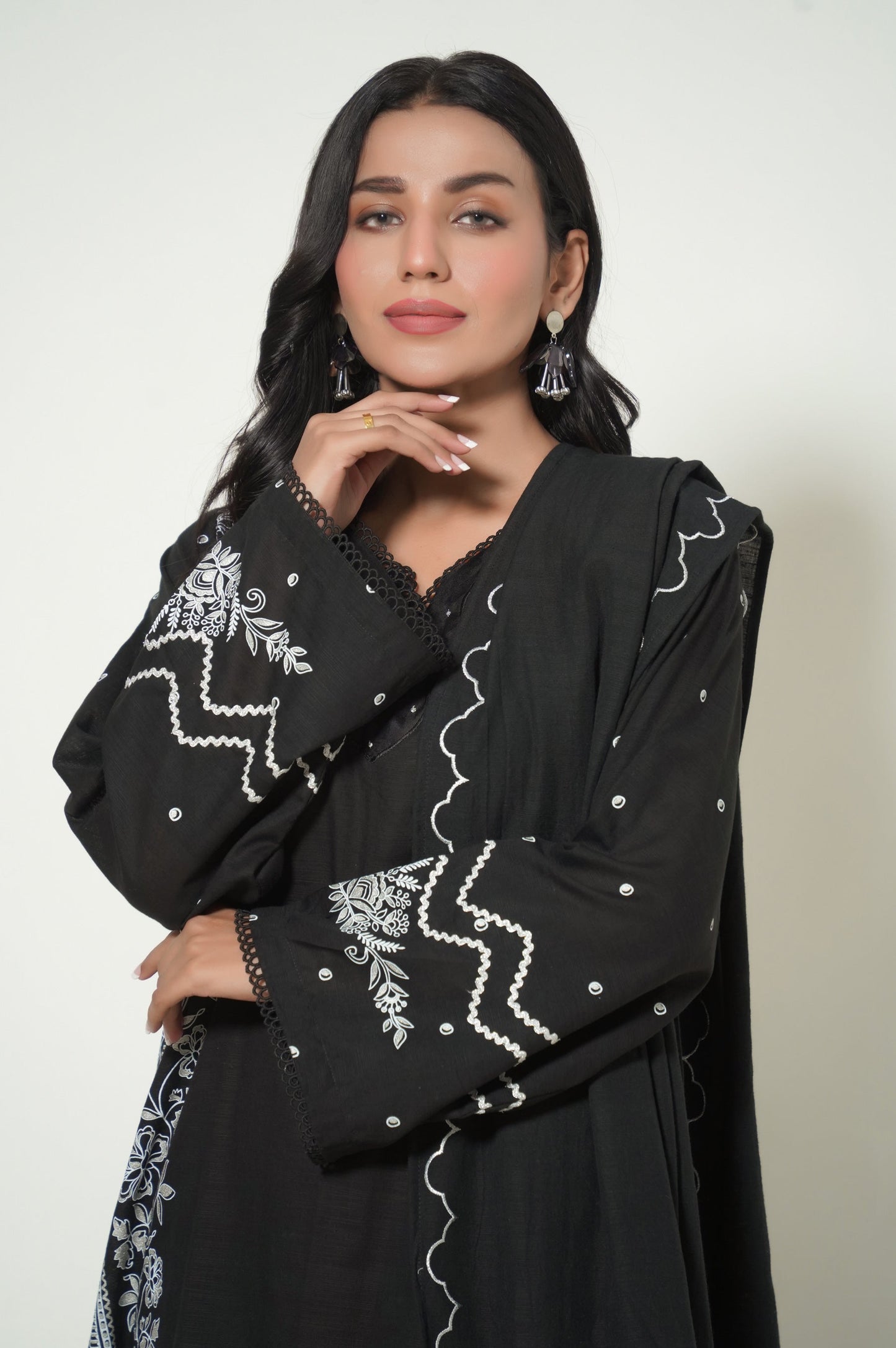 Unstitched 3 Piece Printed Khaddar Suit
