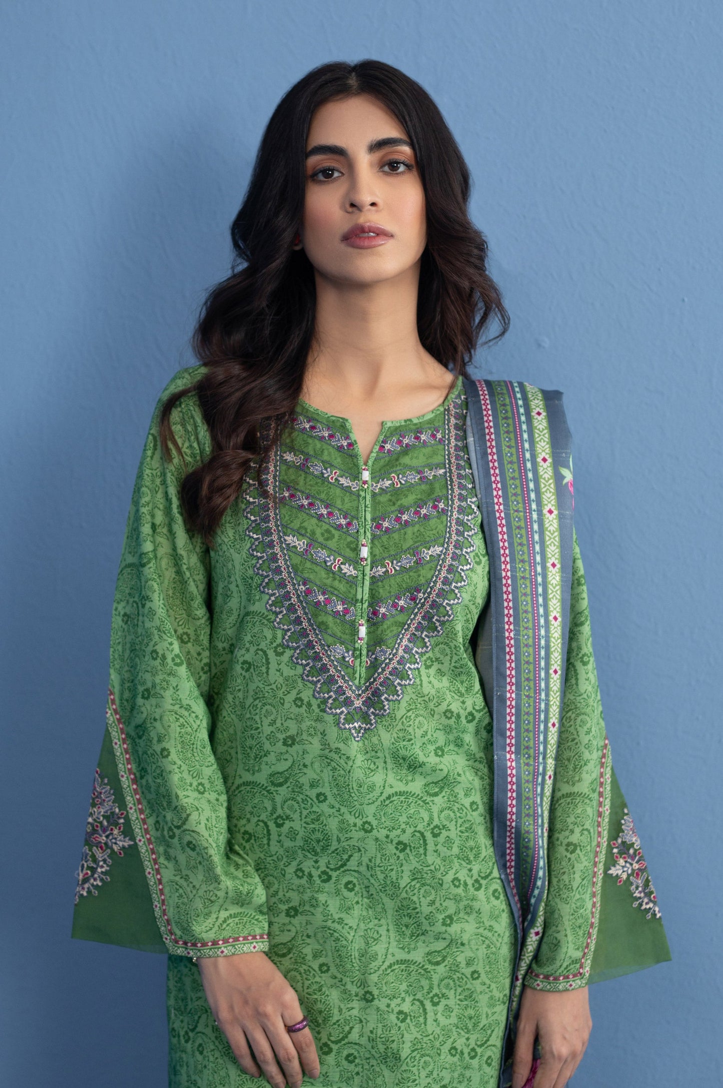 Unstitched 3 Piece Embroidered Khaddar Suit