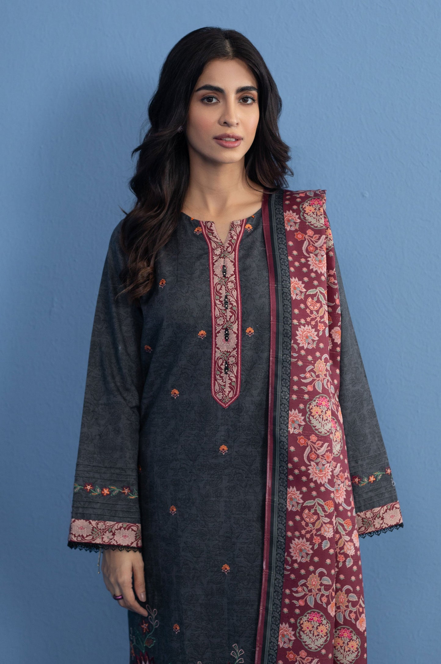 Unstitched 3 Piece Embroidered Khaddar Suit