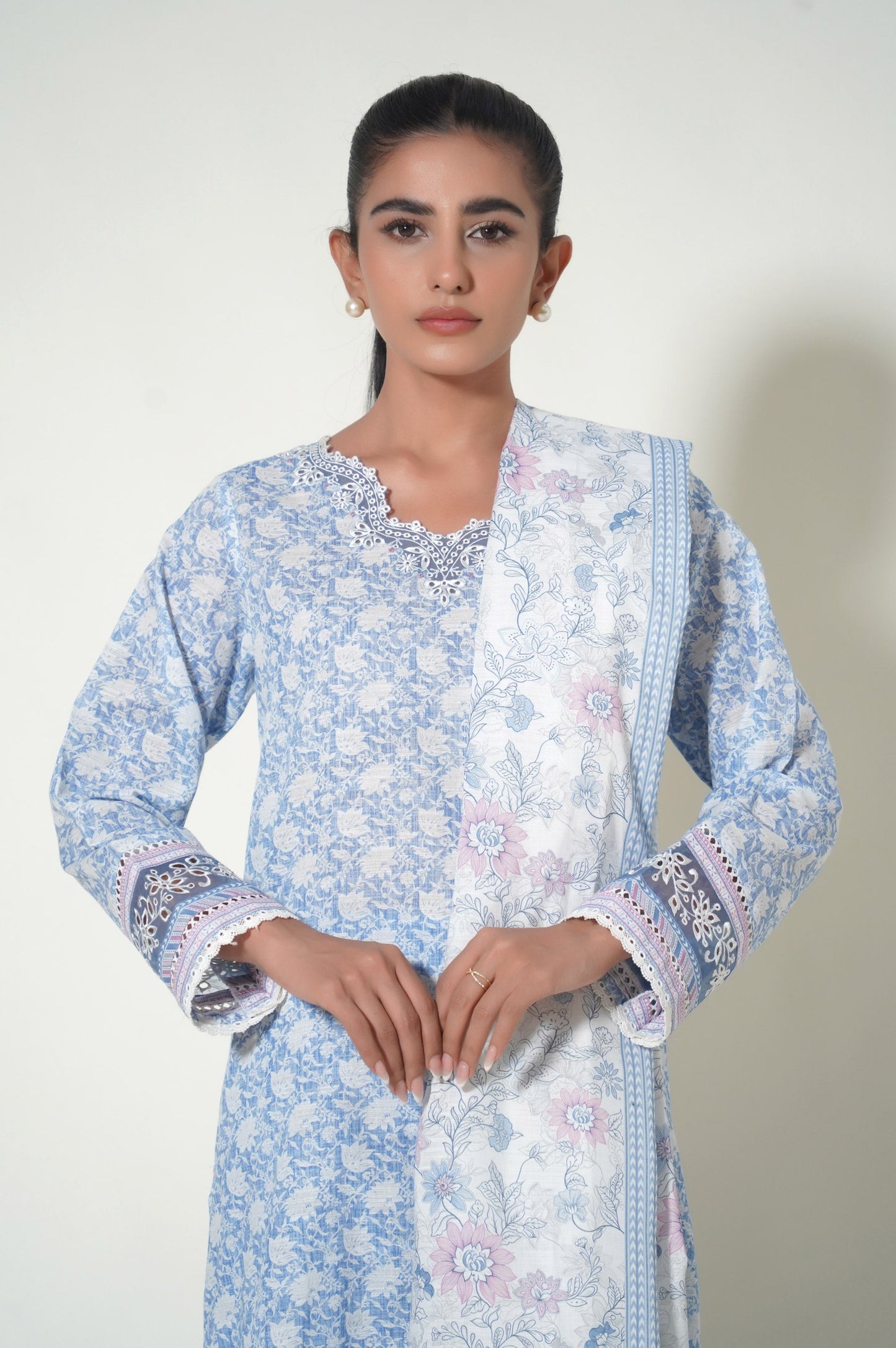 Stitched 3 Piece Printed Khaddar Suit
