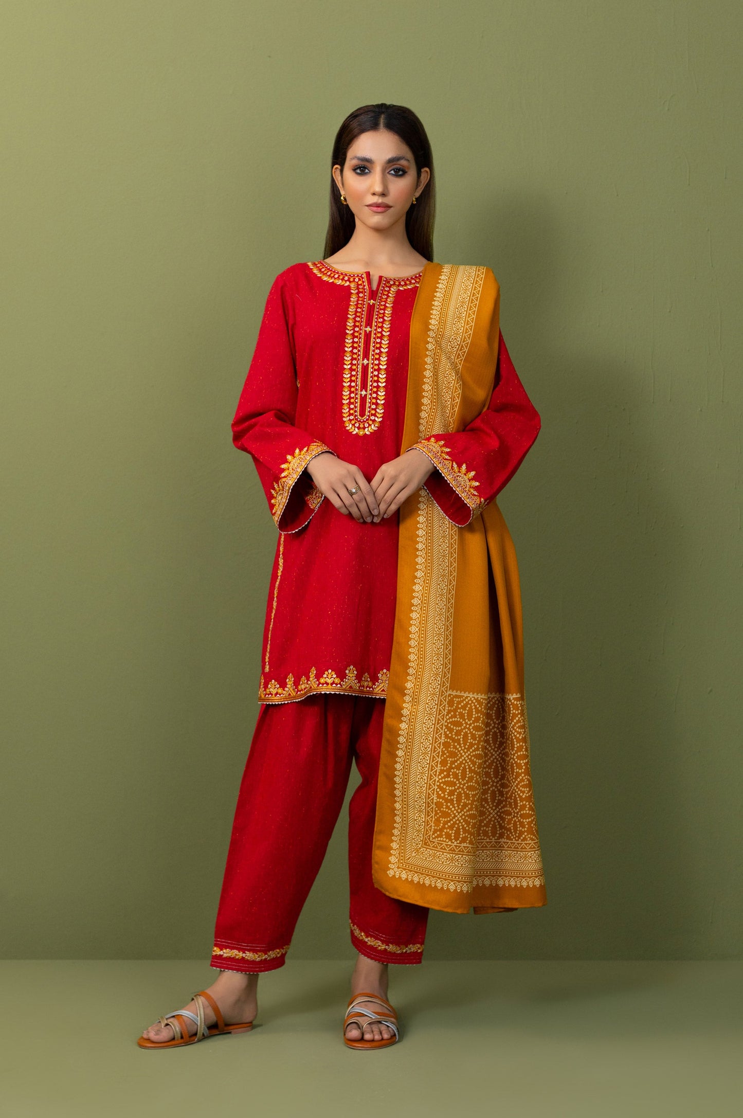 Unstitched 3 Piece Embroidered Khaddar Suit