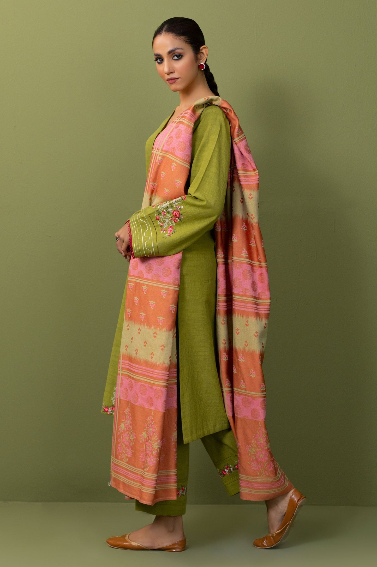 Stitched 3 Piece Embroidered Khaddar Suit