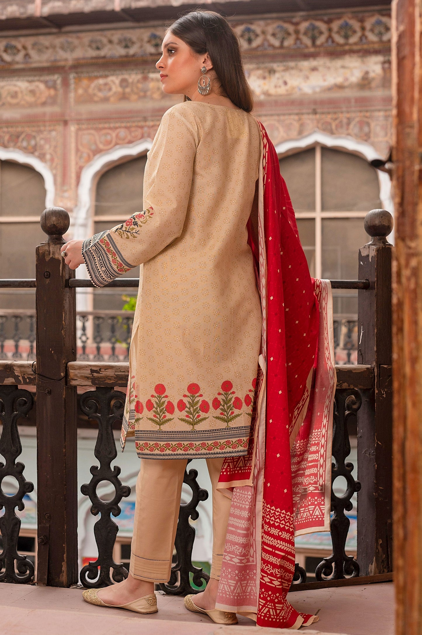 Stitched 3 Piece Printed Karandi Suit