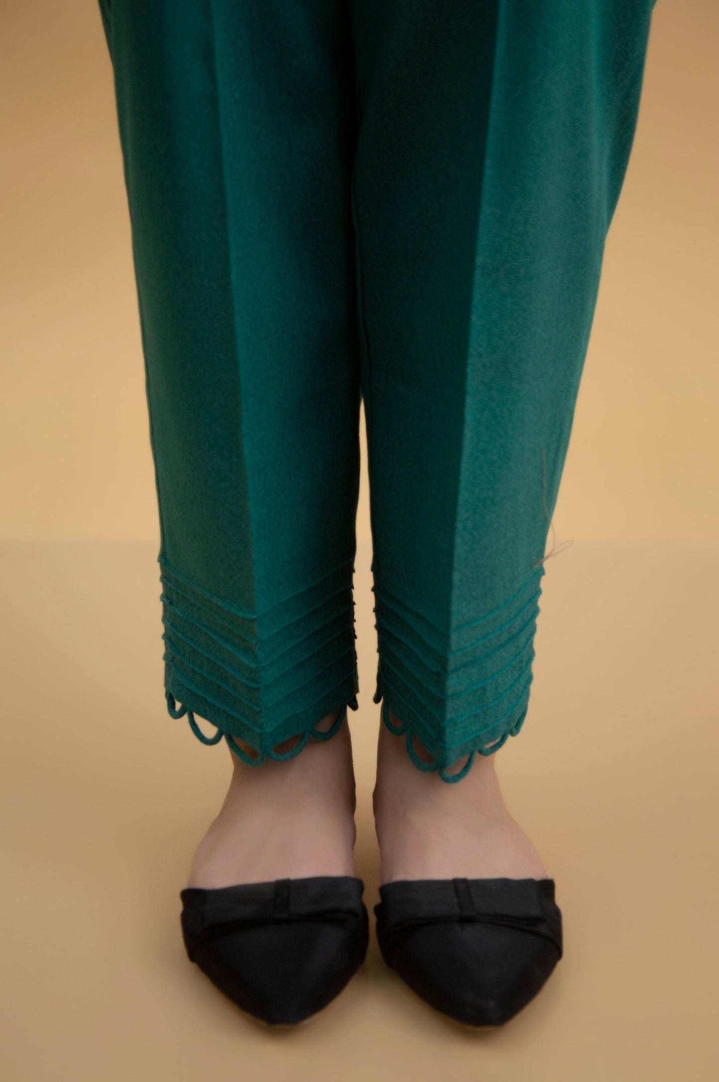 Basic Karandi Cigarette Pants - Green