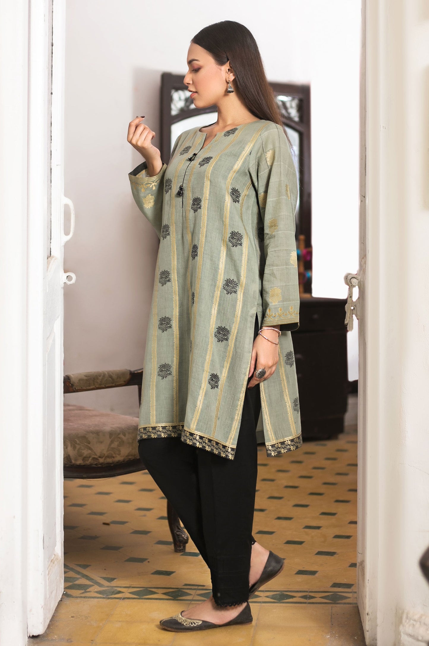 Stitched 1 Piece Dyed Jacqauard Shirt