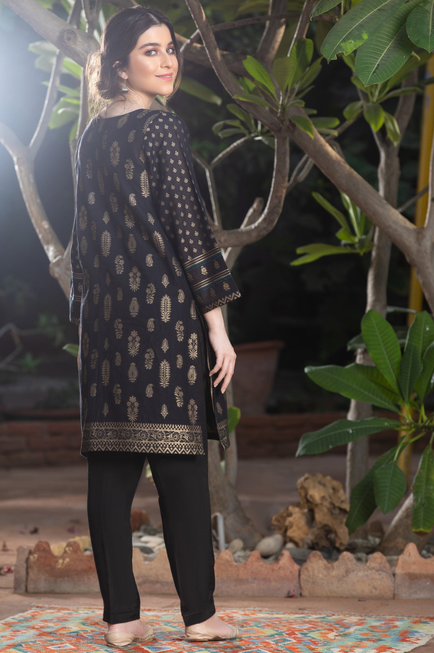 Stitched 1 Piece Yarn Dyed Jacquard Shirt