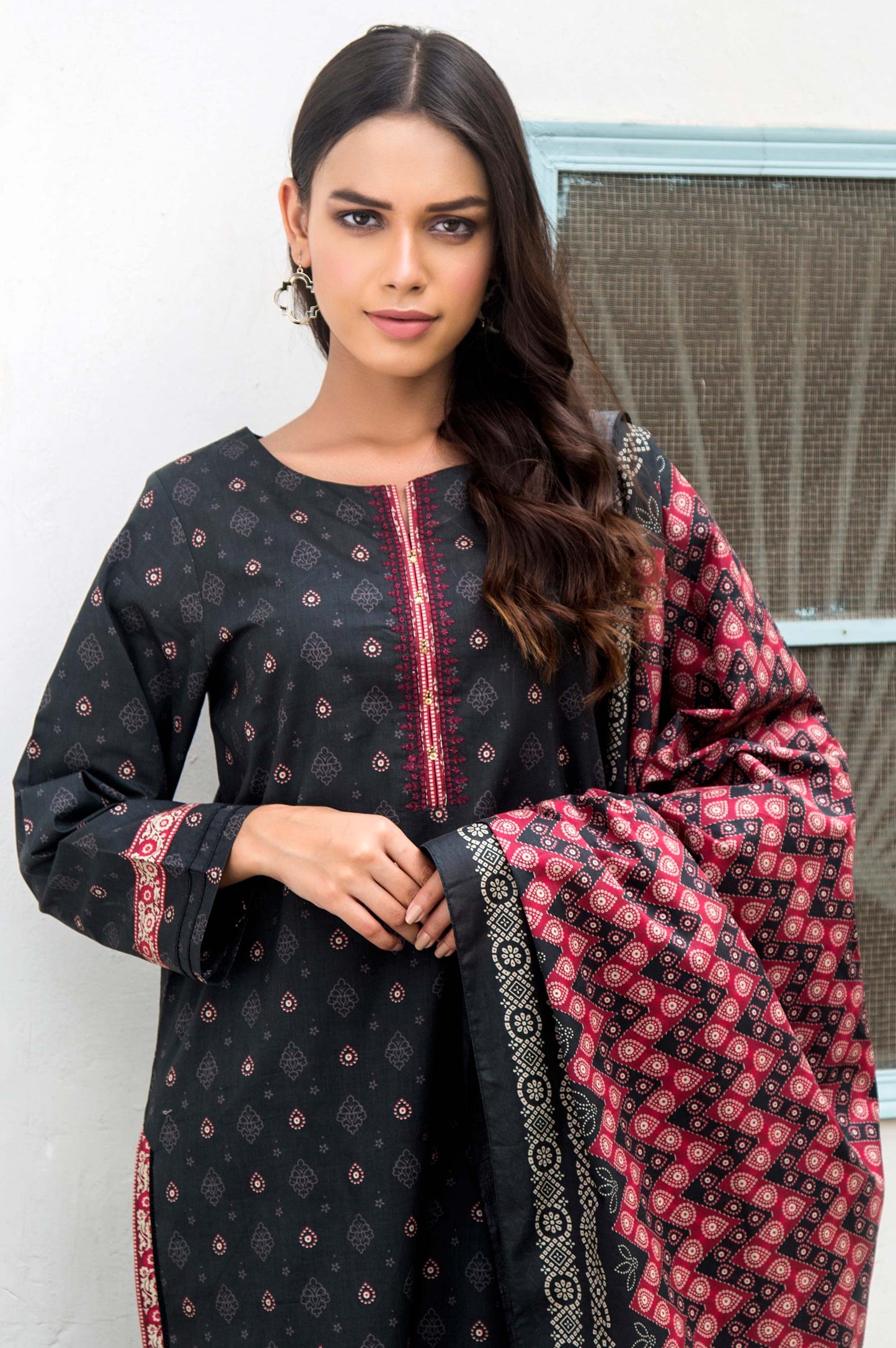 Stitched 2 Piece Printed Cambric Suit