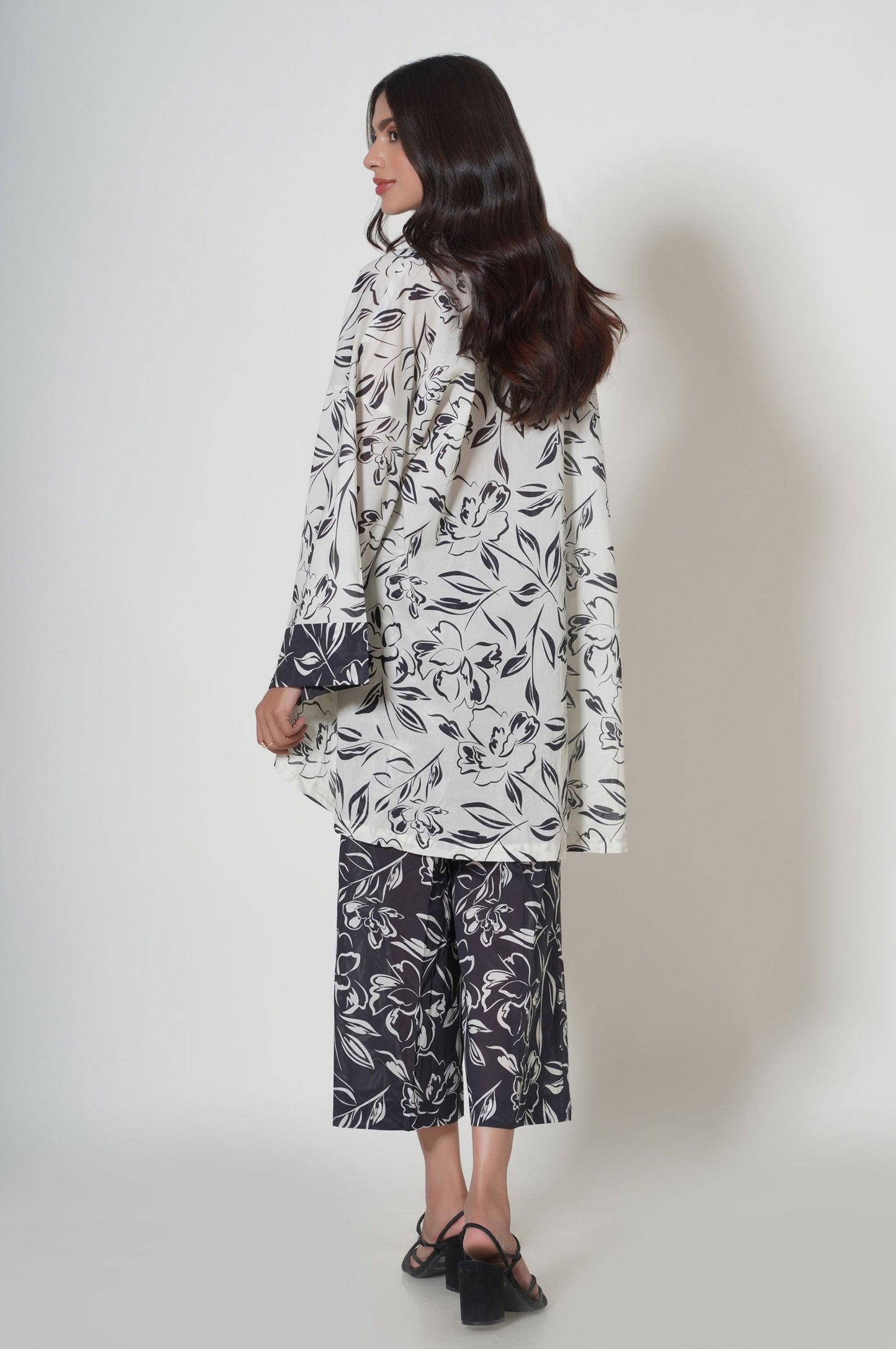 Stitched 2 Piece Printed Cambric Suit
