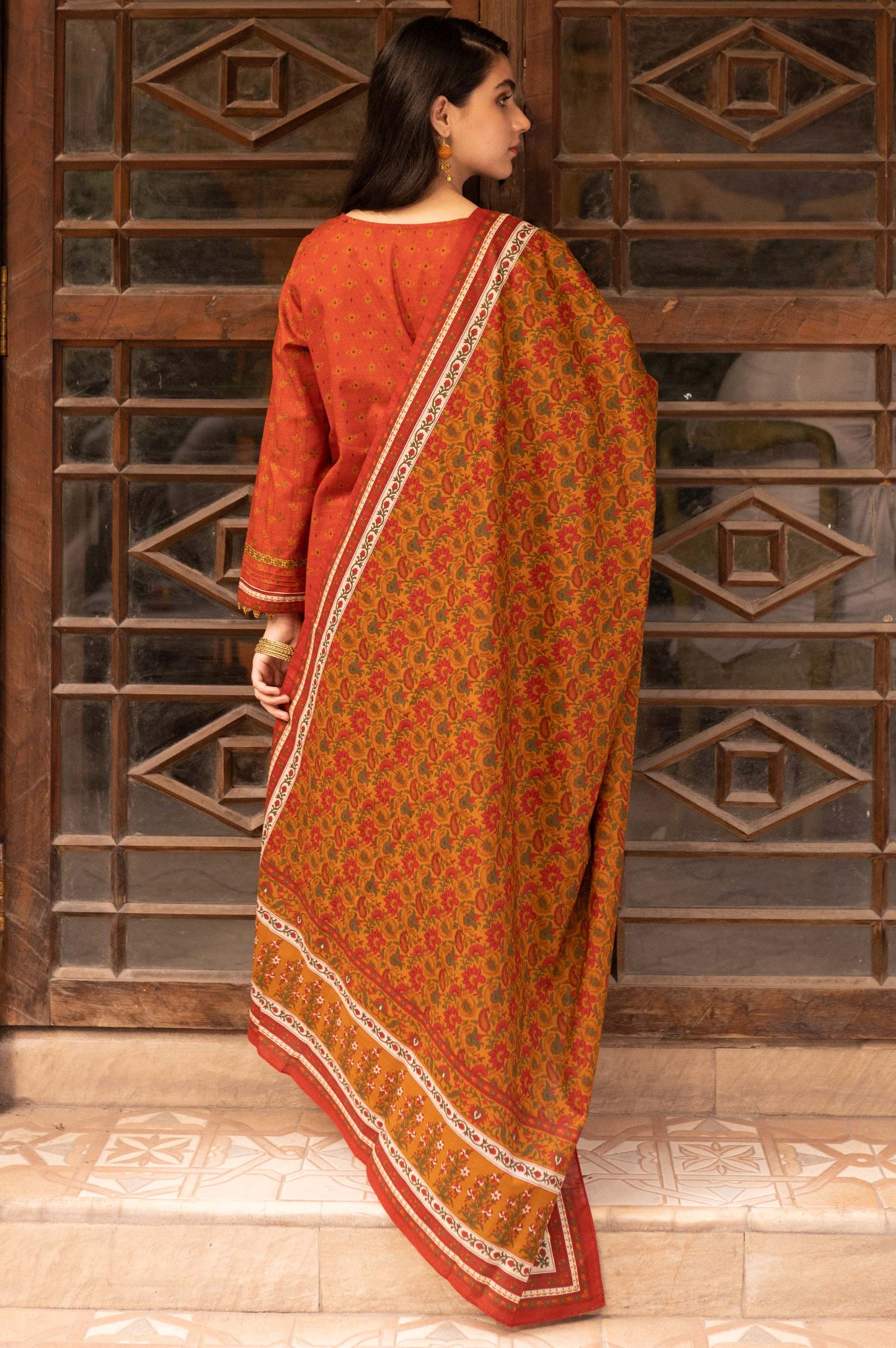 Stitched 3 Piece Printed Khaddar Suit