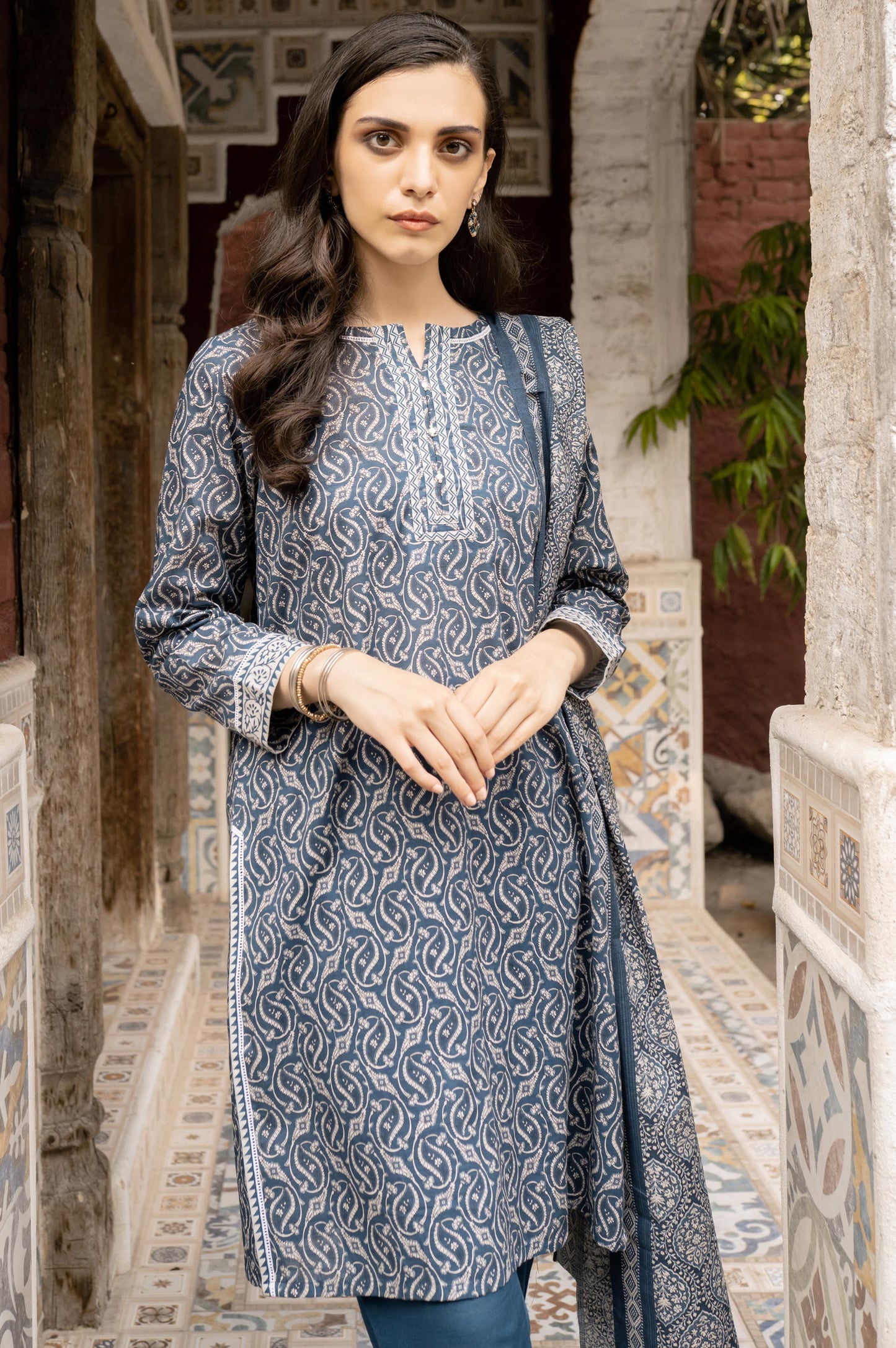 Stitched 3 Piece Printed Khaddar Suit
