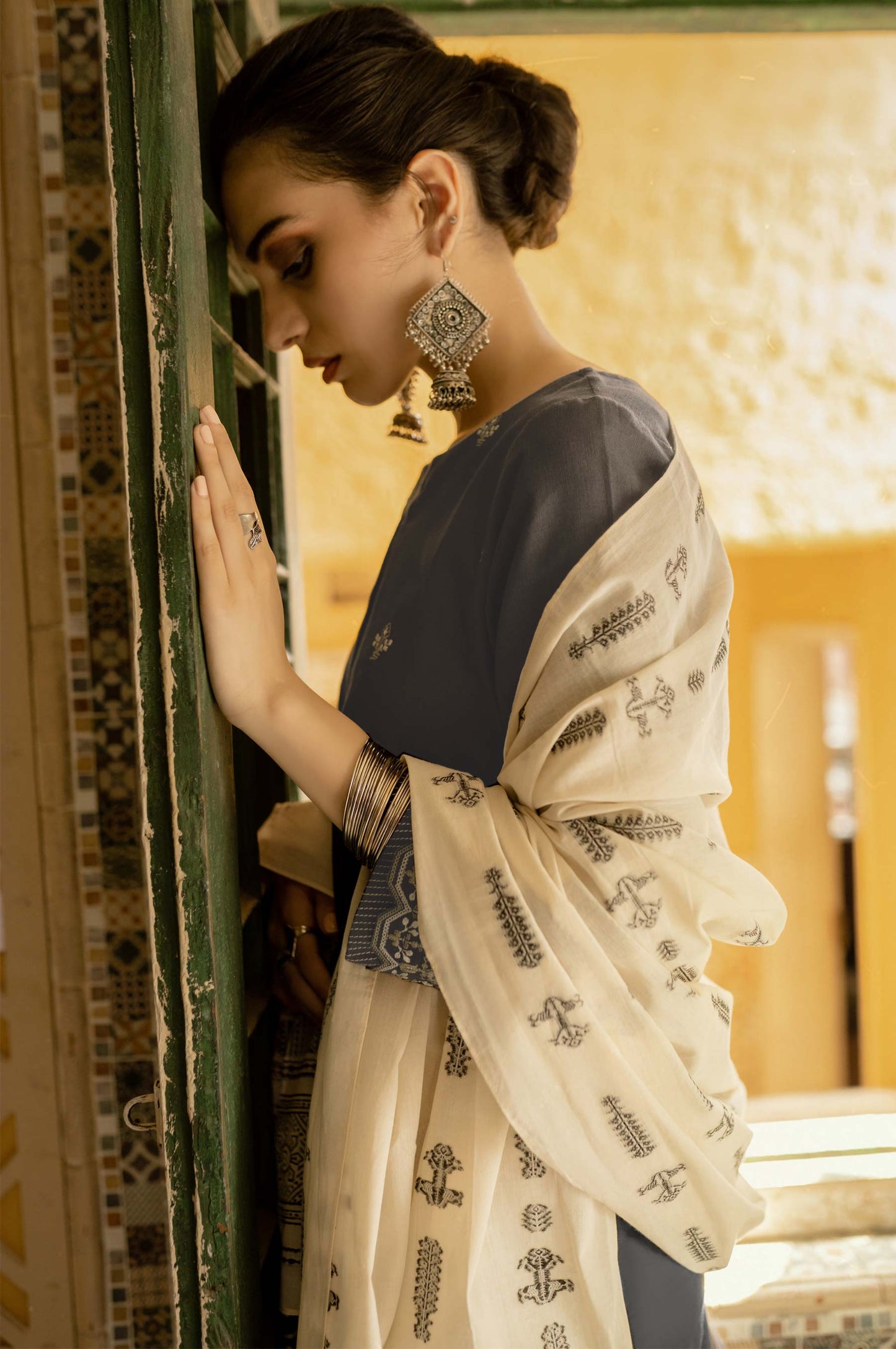 Stitched 3 Piece Embroidered Khaddar Suit