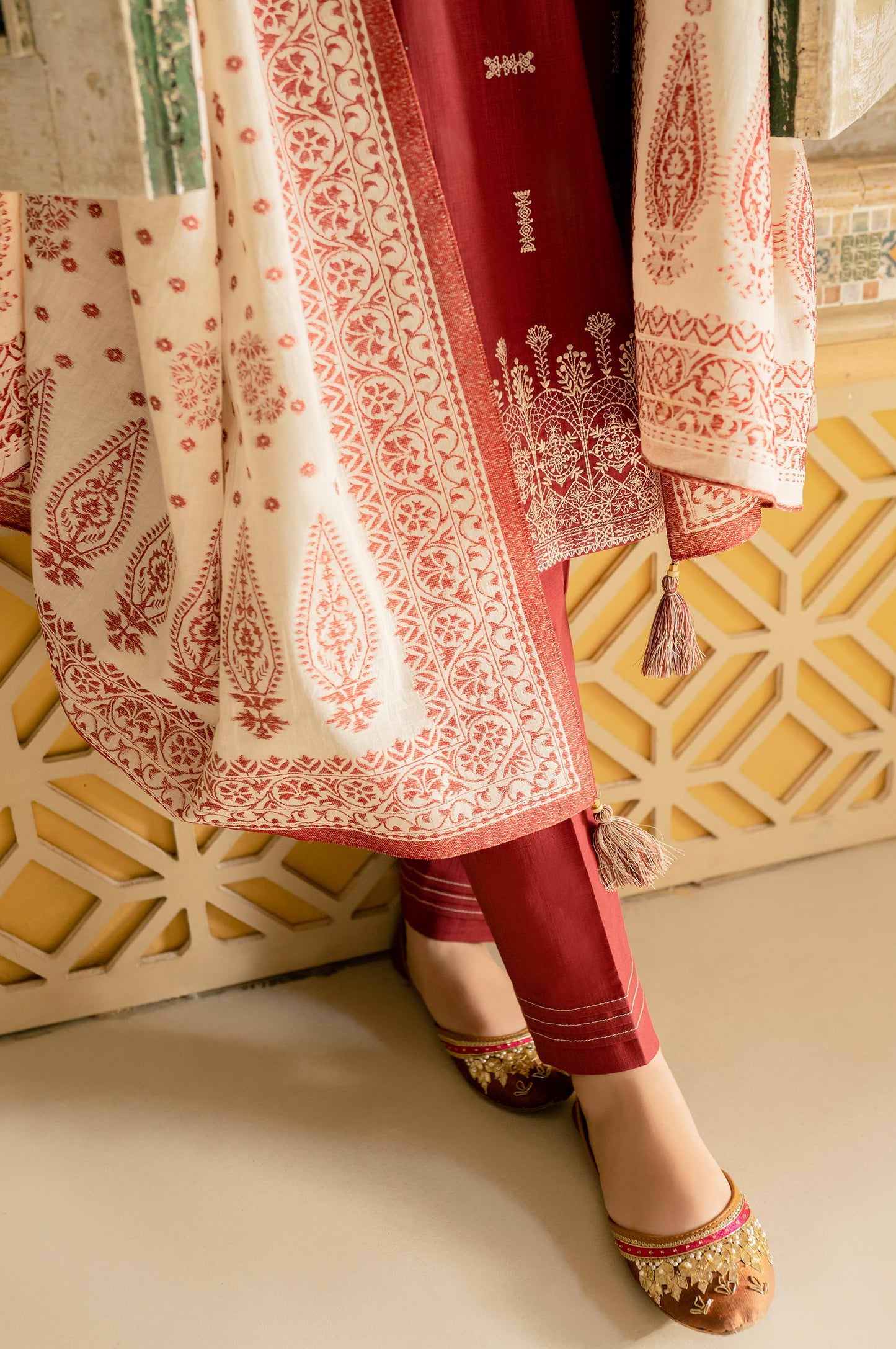 Stitched 3 Piece Embroidered Khaddar Suit