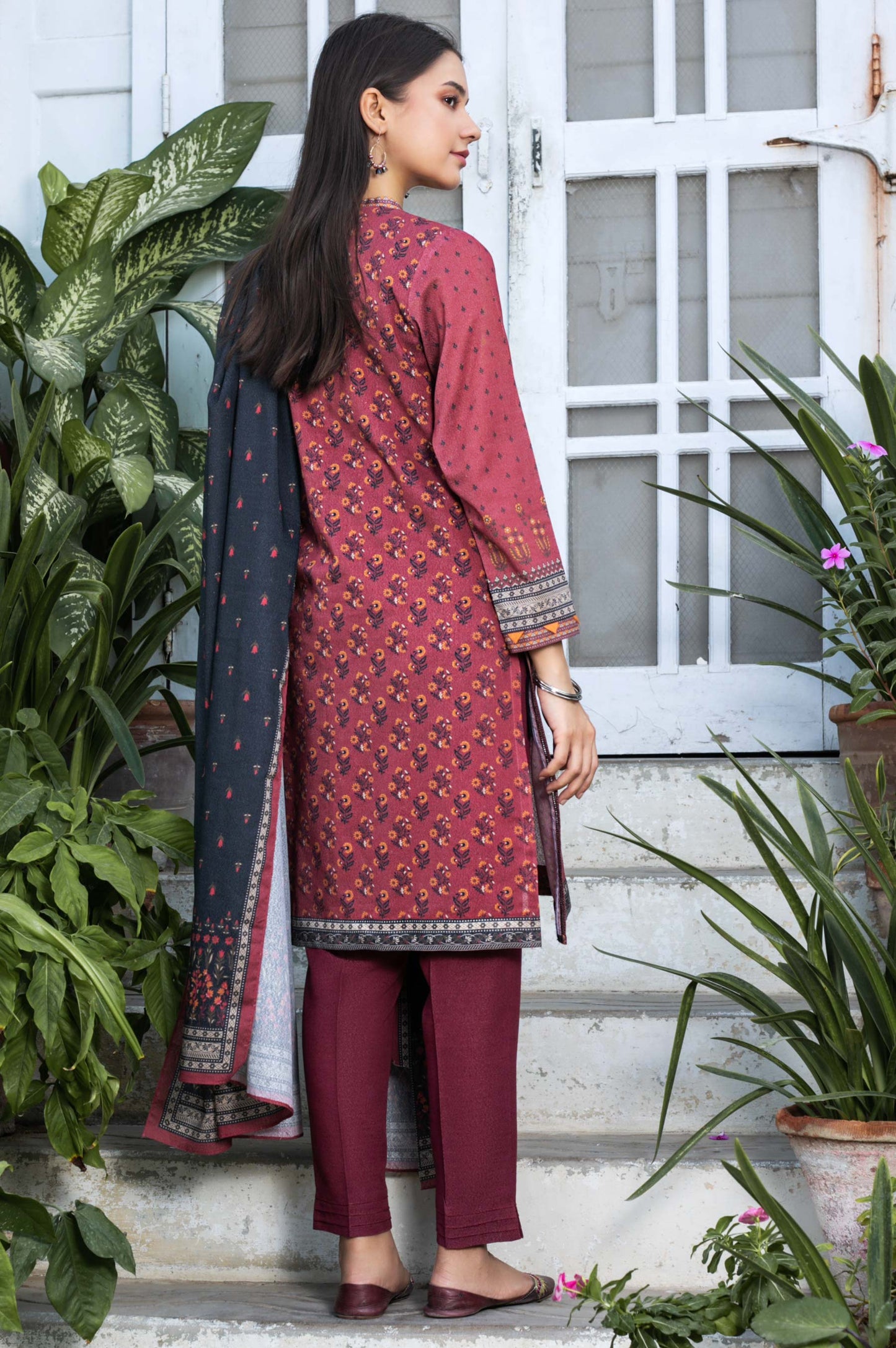 Stitched 3 Piece Printed Karandi Suit
