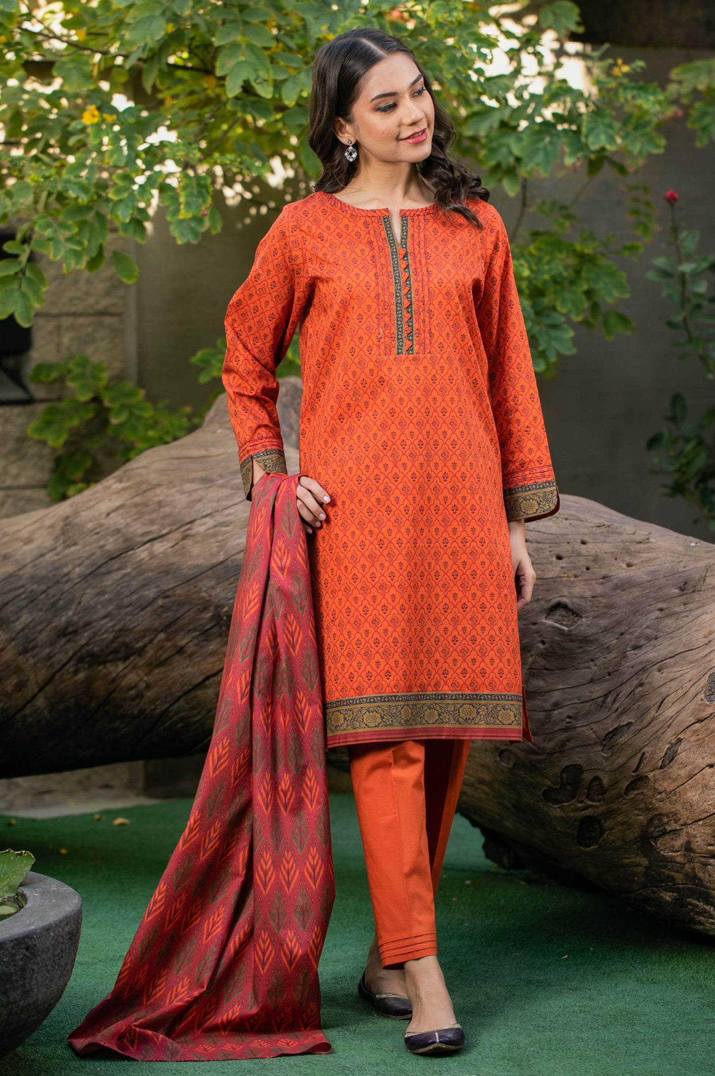 Stitched 3 Piece Printed Cambric Suit