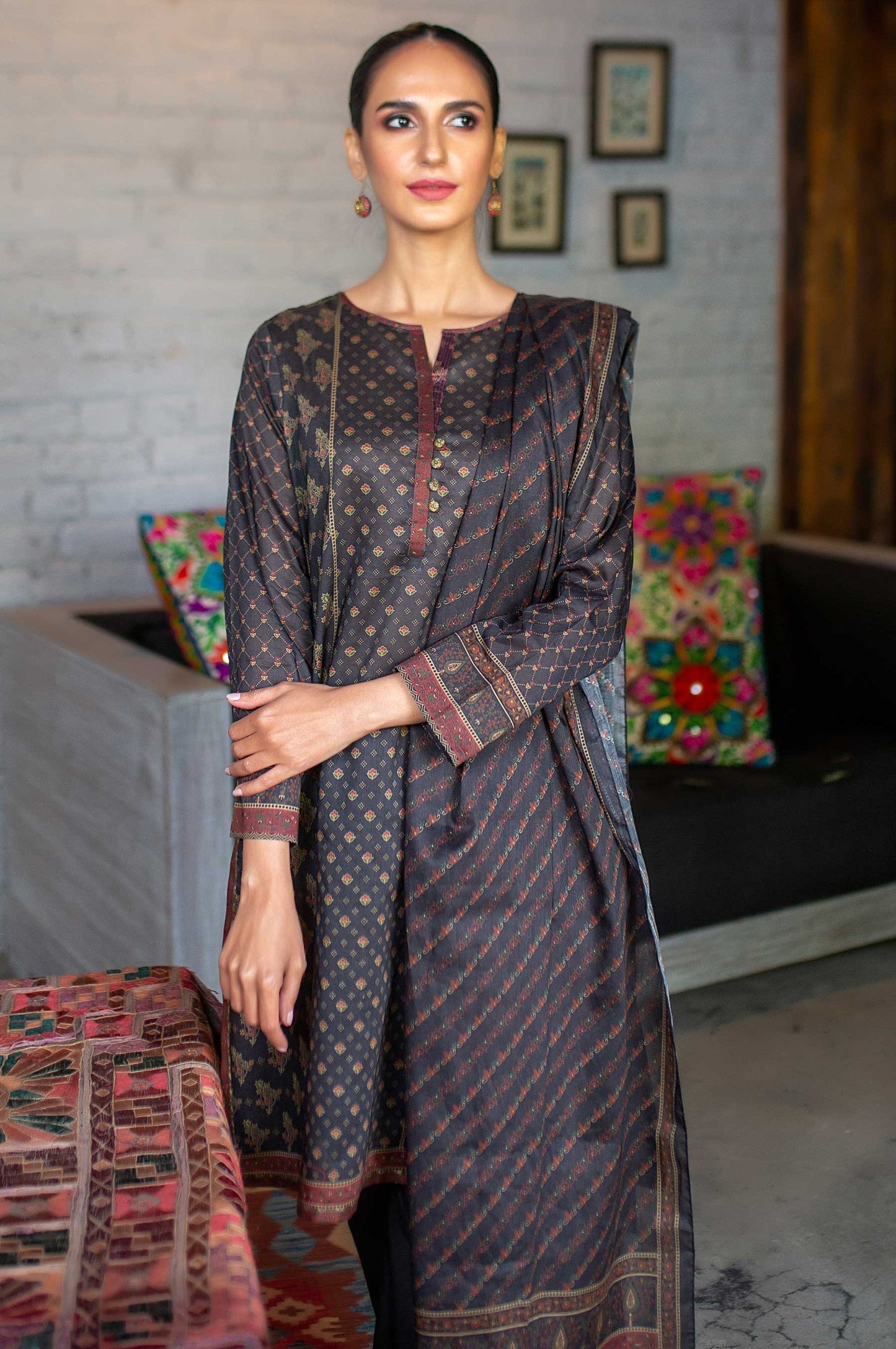 Stitched 3 Piece Printed Doria Lawn Suit with Voile Slub Dupatta