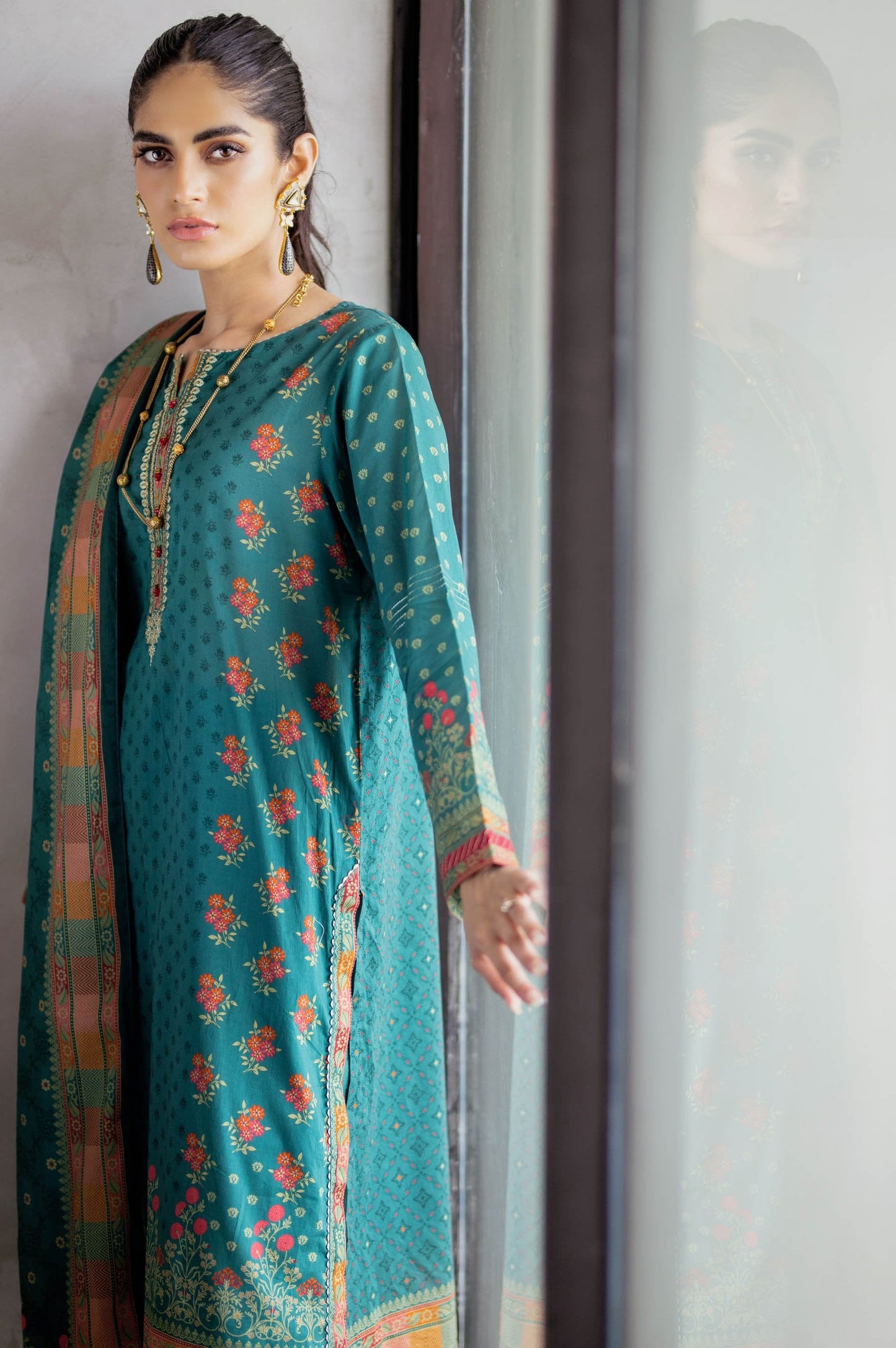Stitched 3 Piece Embroidered Doria Lawn with Voile Slub Suit