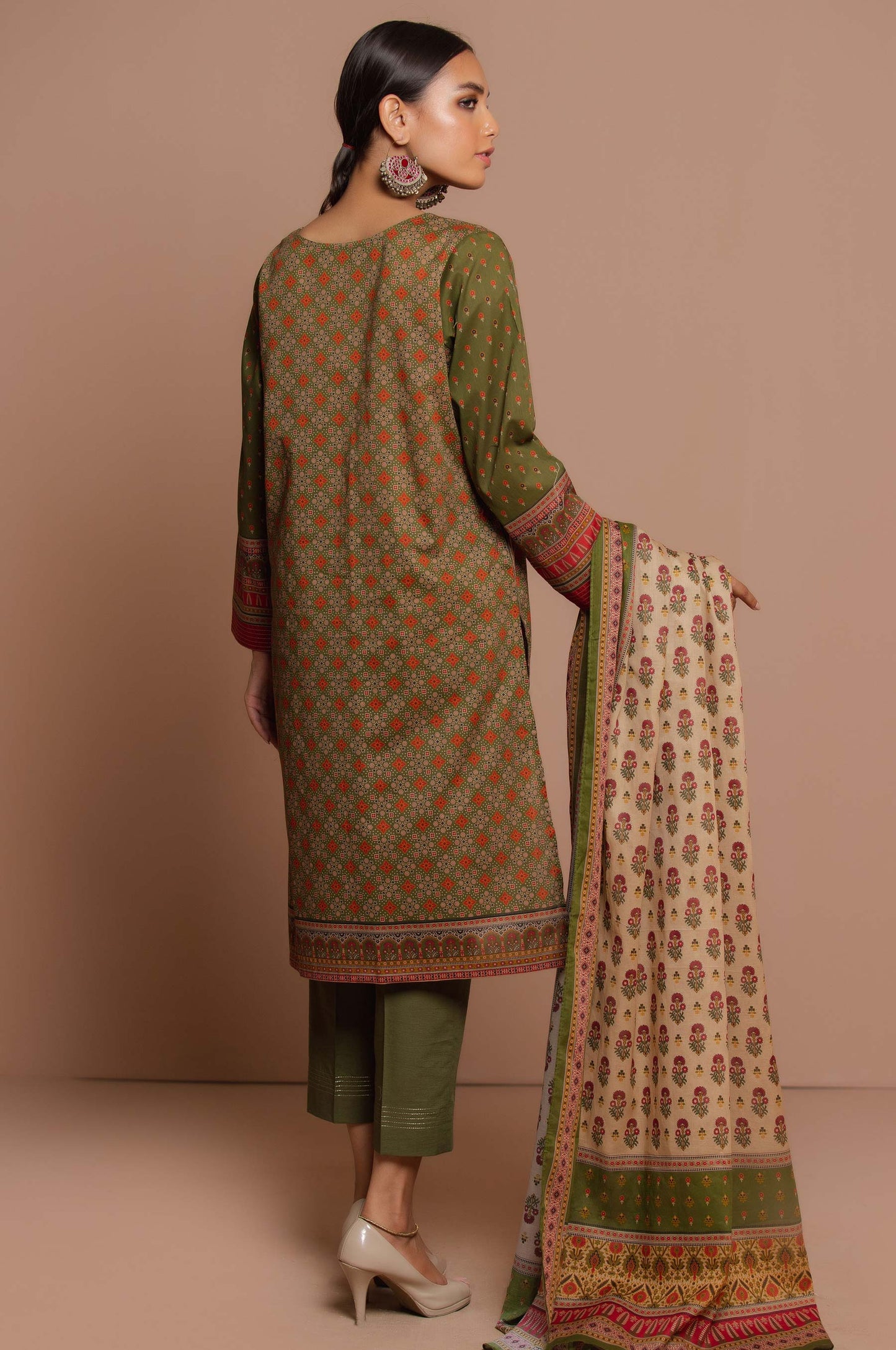 Stitched 3 Piece Printed Slub Lawn Suit