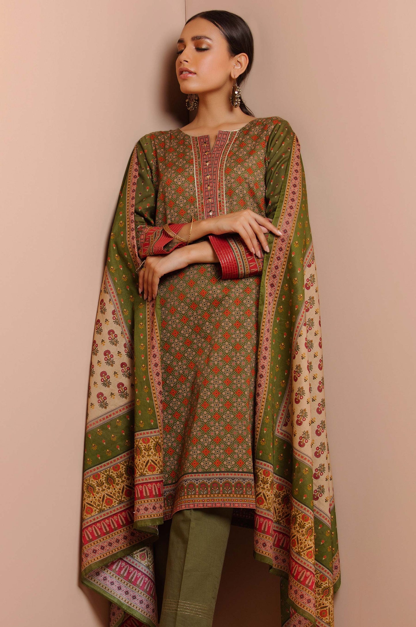 Stitched 3 Piece Printed Slub Lawn Suit