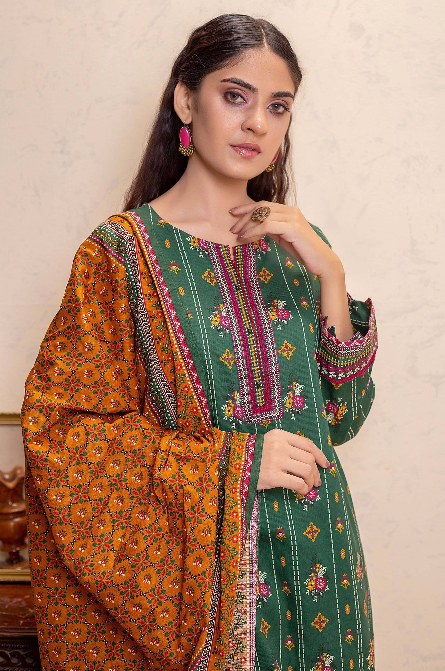 Stitched 3 Piece Printed Khaddar Suit