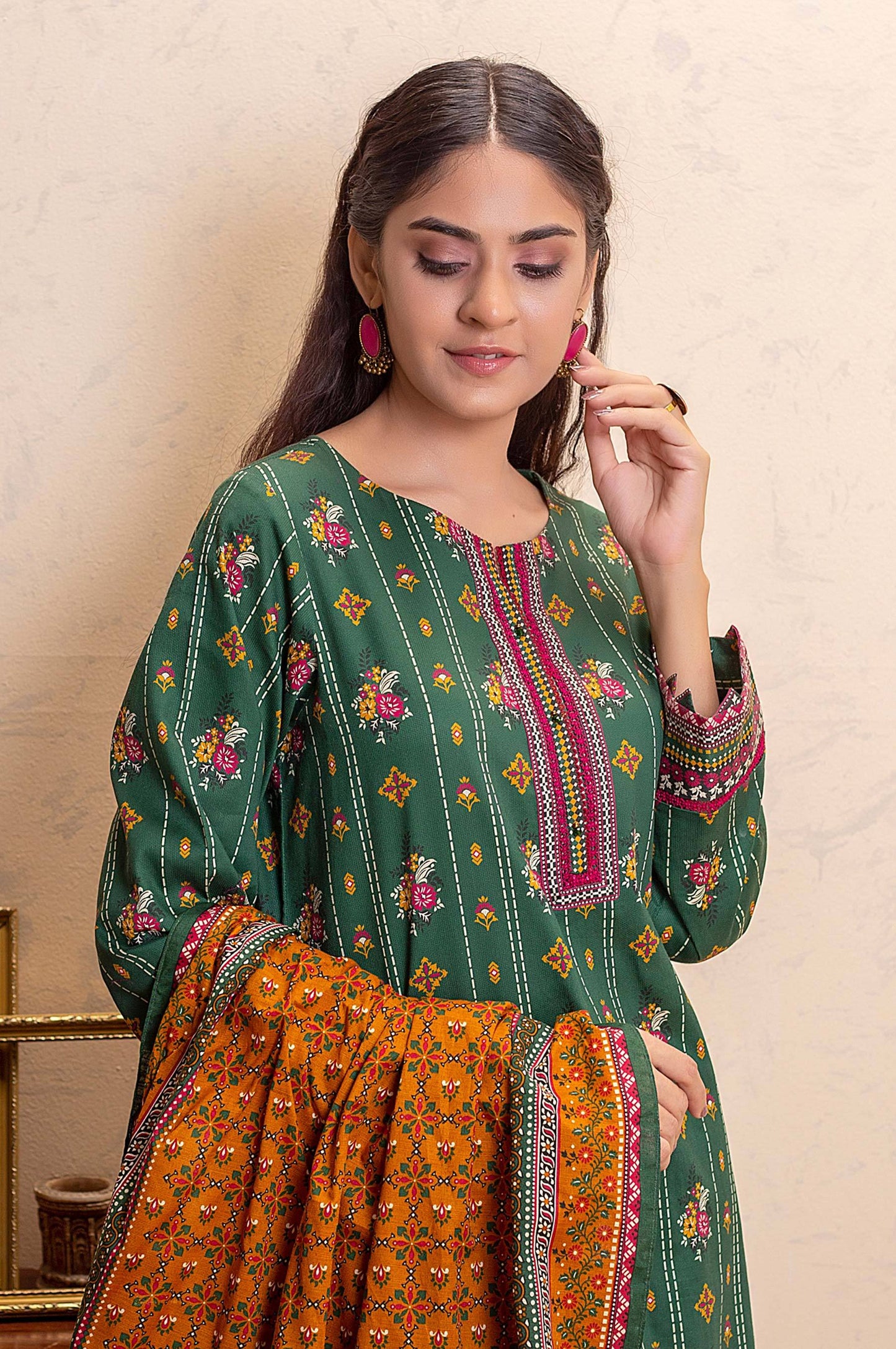 Stitched 3 Piece Printed Khaddar Suit