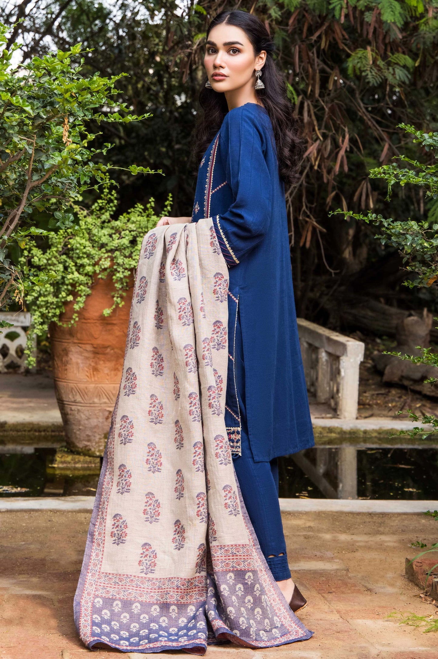 Stitched 3 Piece Embroidered Khaddar with Yarn Jacquard Shawl Suit