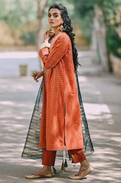 Stitched 3 Piece Maysuri Jacquard with Shaded Organza Suit