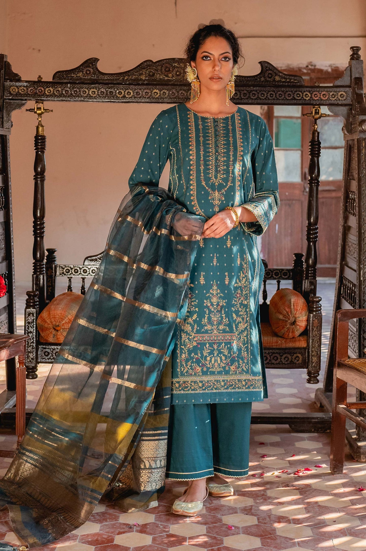 Stitched 3 Piece Maysuri Jacquard with Shaded Organza Suit