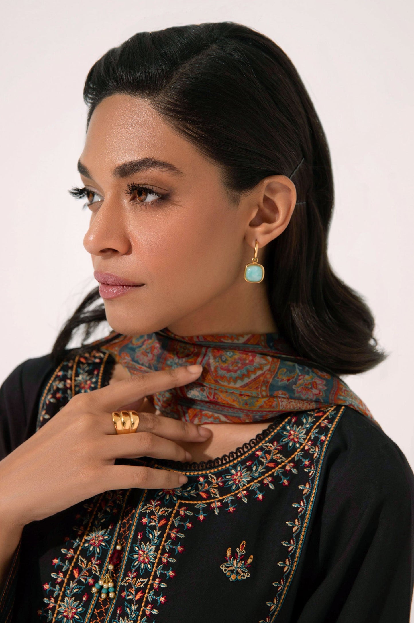 Stitched 3 Piece Embroidered Cambric Shirt with Printed Chiffon Dupatta